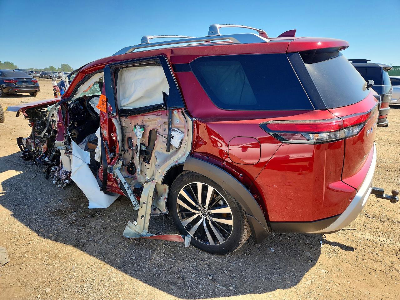 2023 Nissan Pathfinder Platinum Red vin: 5N1DR3DK6PC256457