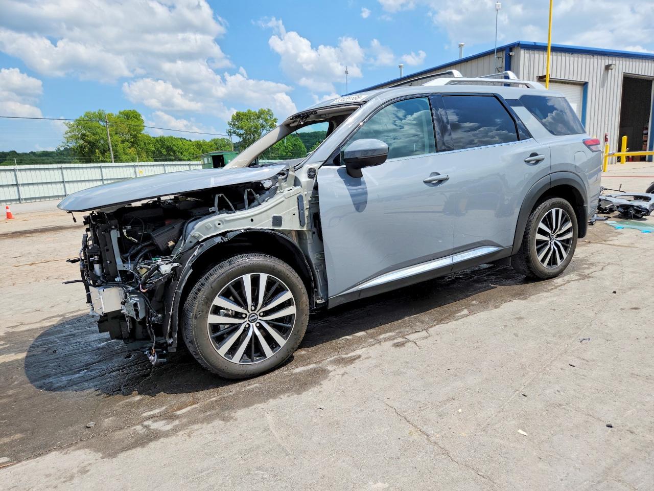2024 Nissan Pathfinder Platinum Серебряный vin: 5N1DR3DK8RC259394