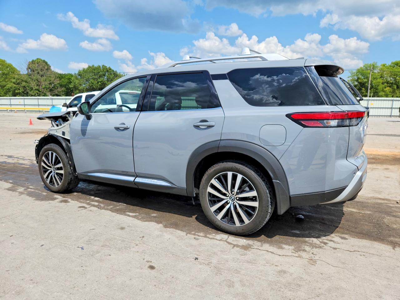 2024 Nissan Pathfinder Platinum Серебряный vin: 5N1DR3DK8RC259394