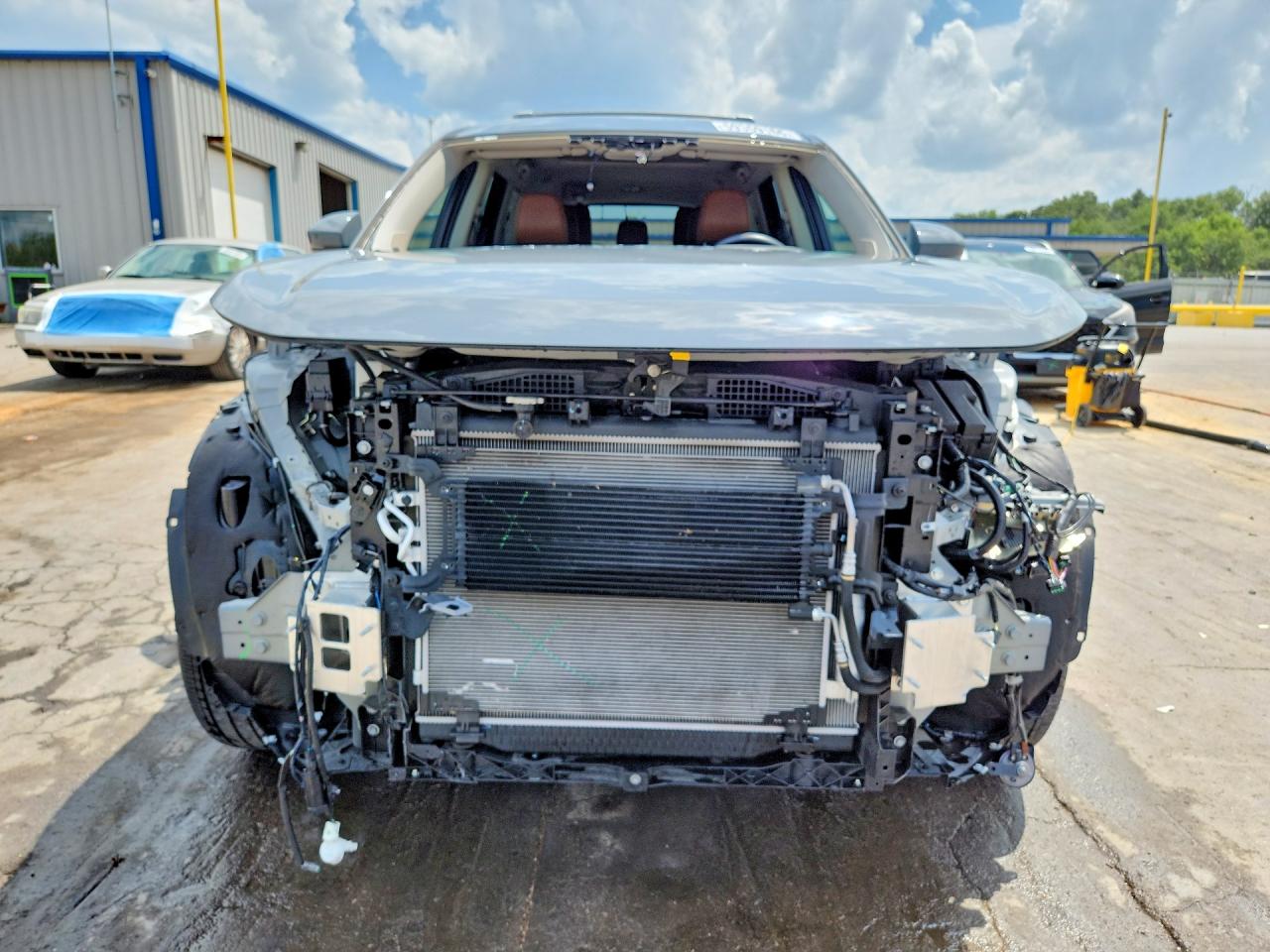2024 Nissan Pathfinder Platinum Серебряный vin: 5N1DR3DK8RC259394