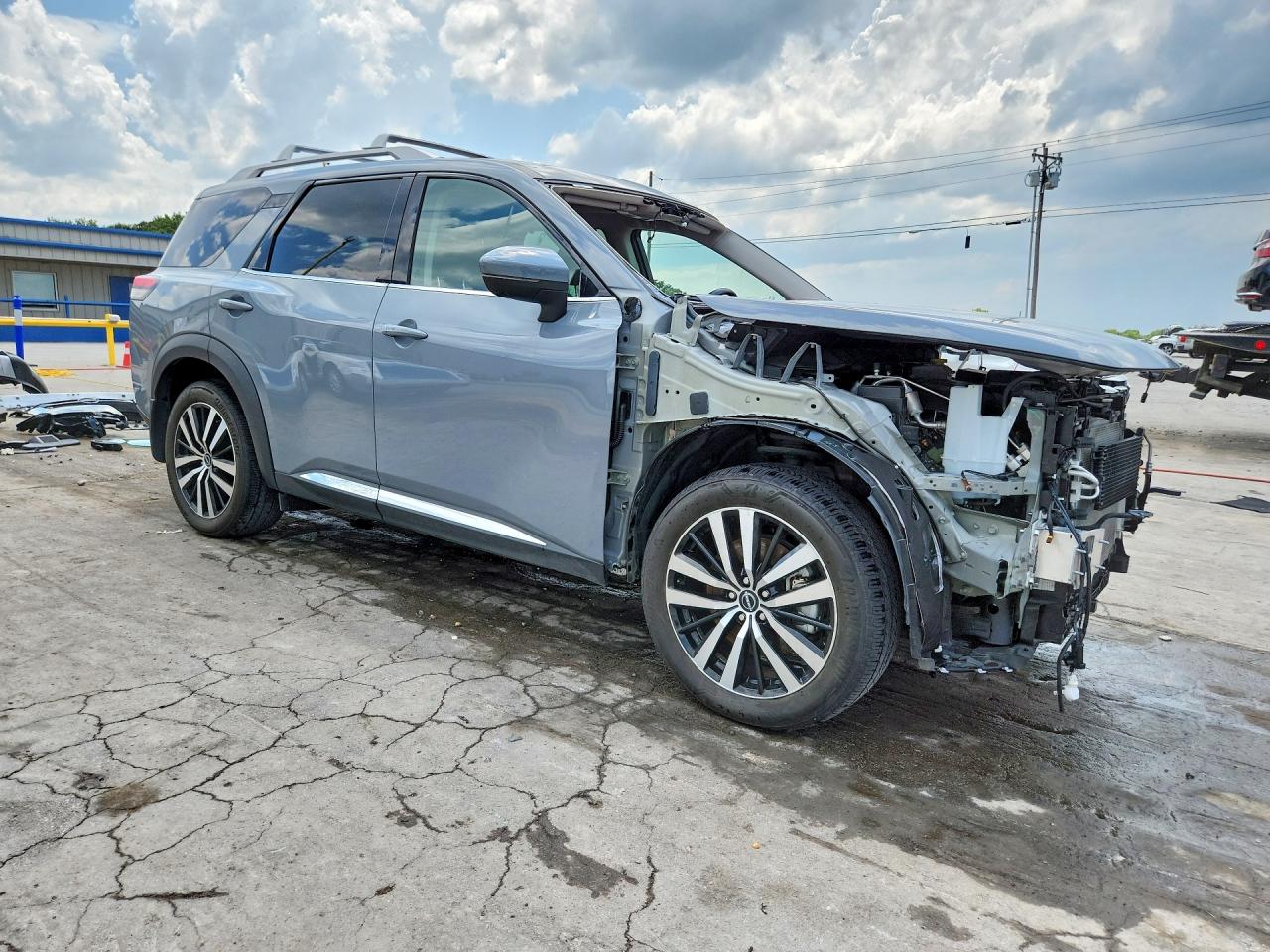 2024 Nissan Pathfinder Platinum Серебряный vin: 5N1DR3DK8RC259394