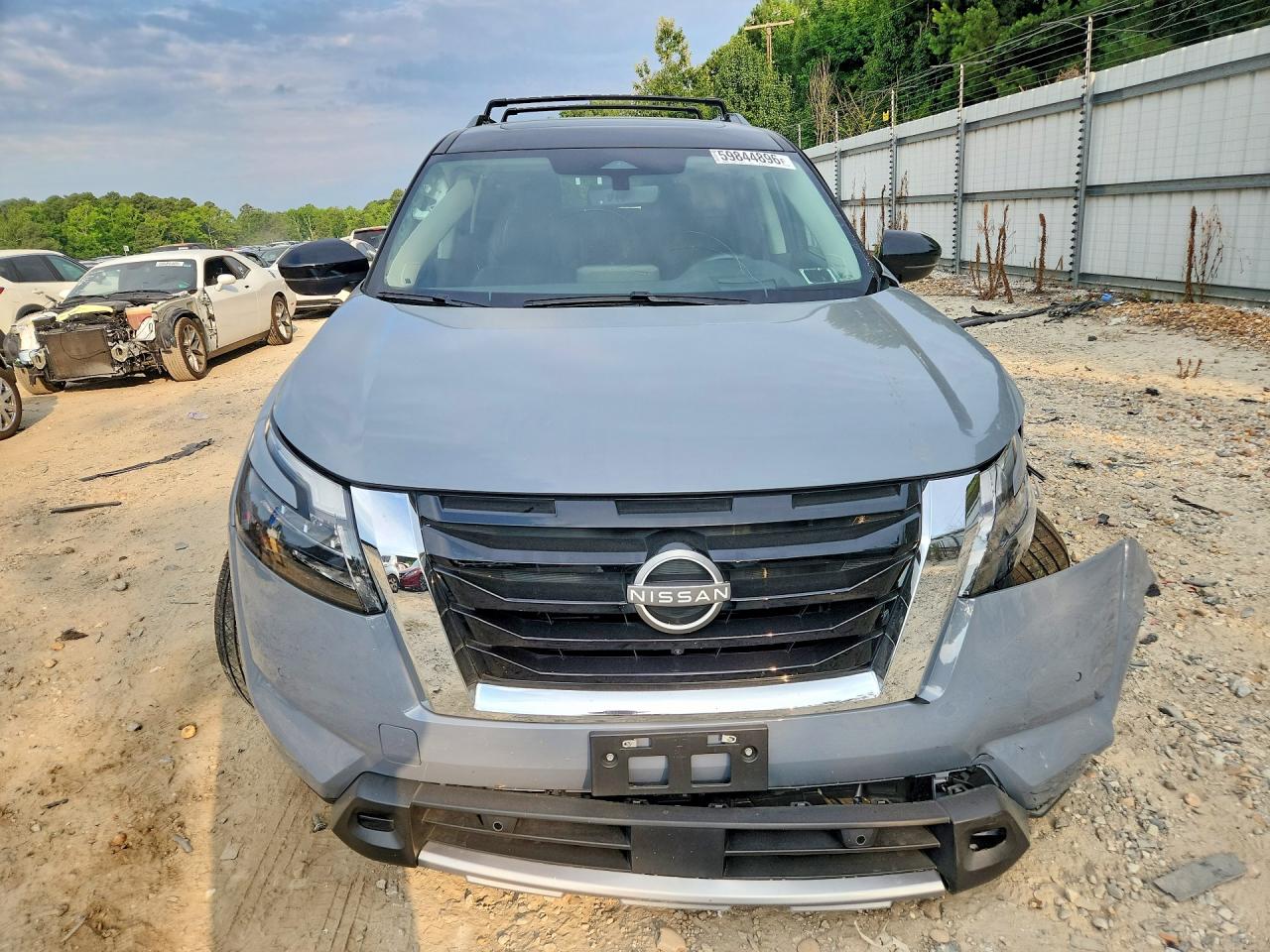 2025 Nissan Pathfinder Platinum Gray vin: 5N1DR3DKXSC260570