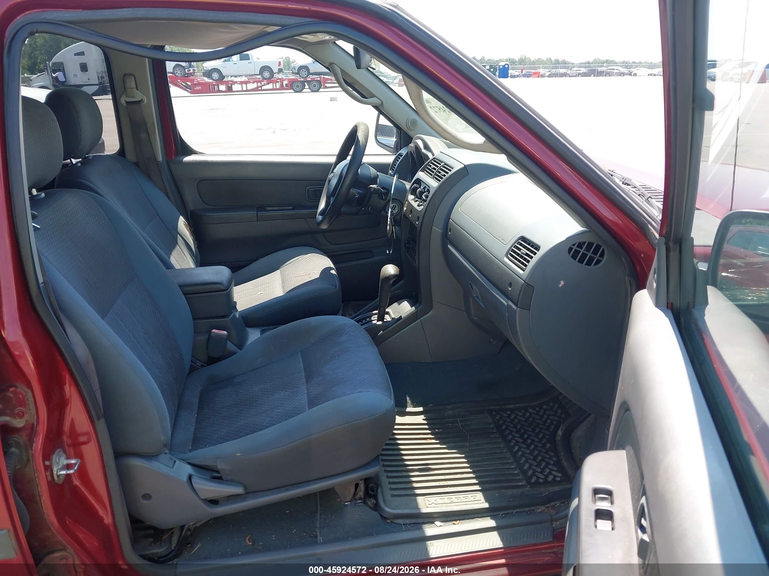 2004 Nissan Xterra Xe Red vin: 5N1ED28T04C617497