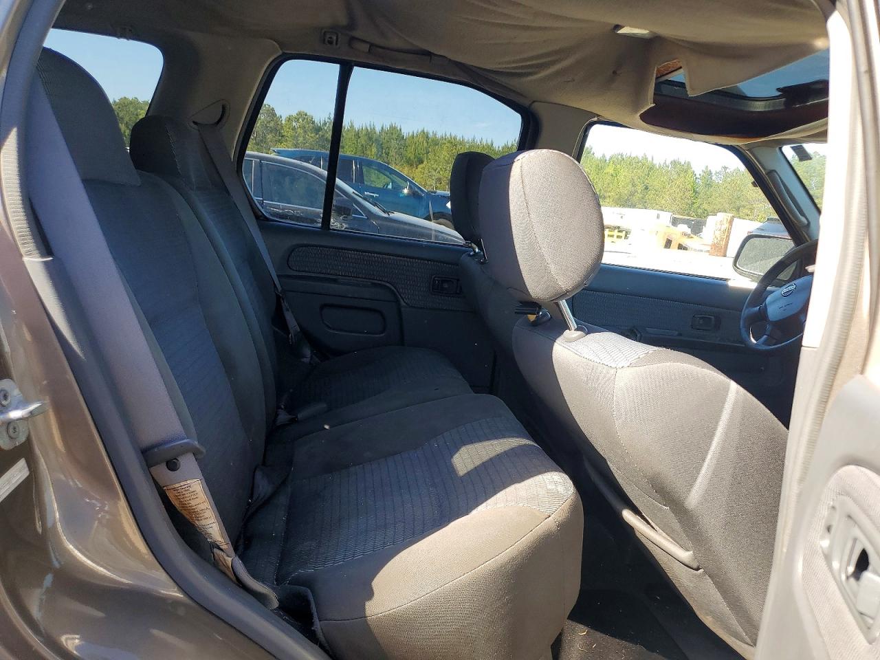 2004 Nissan Xterra Xe Tan vin: 5N1ED28T04C686836