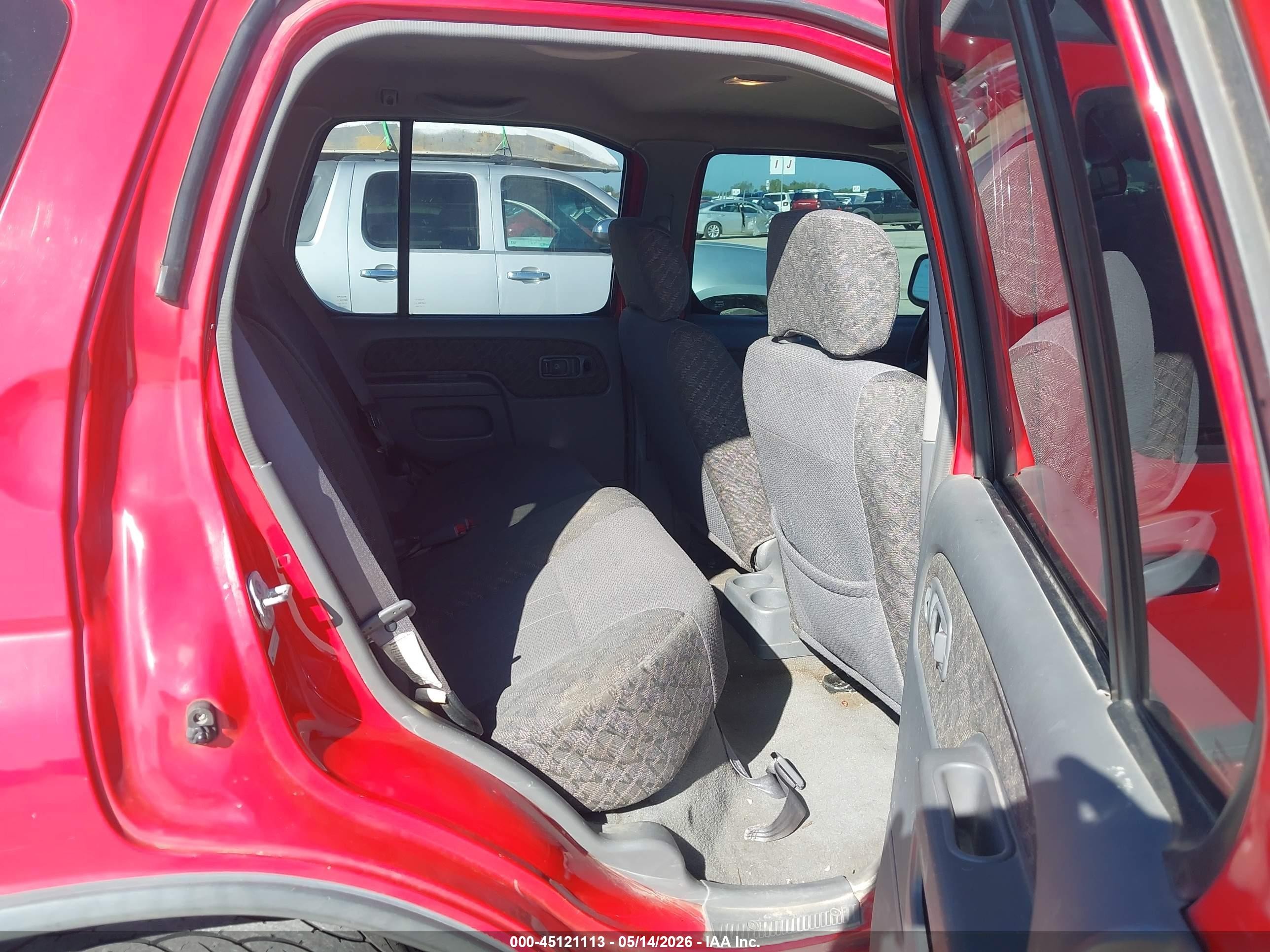 2001 Nissan Xterra Xe-v6 Red vin: 5N1ED28T11C537668