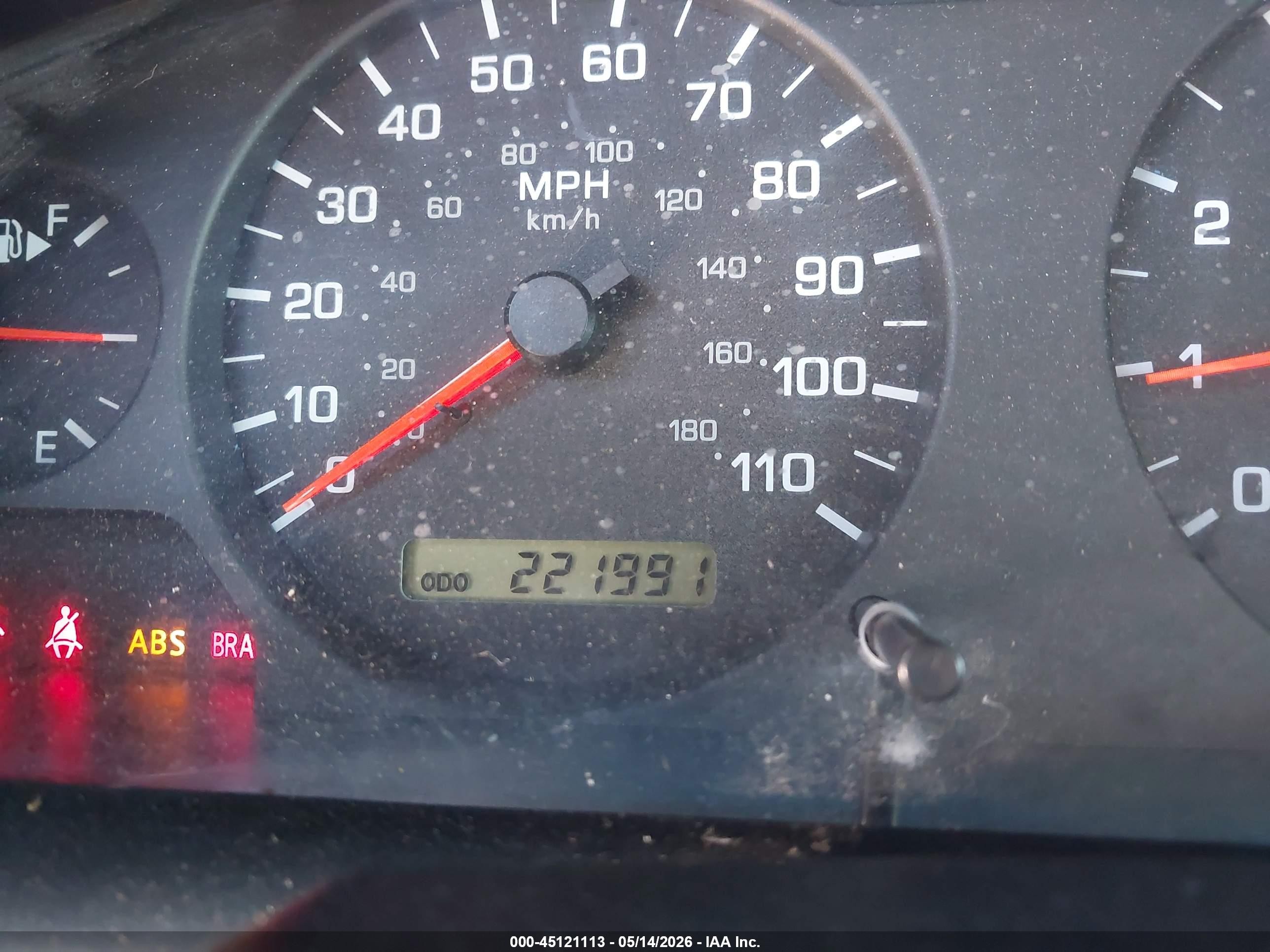 2001 Nissan Xterra Xe-v6 Red vin: 5N1ED28T11C537668