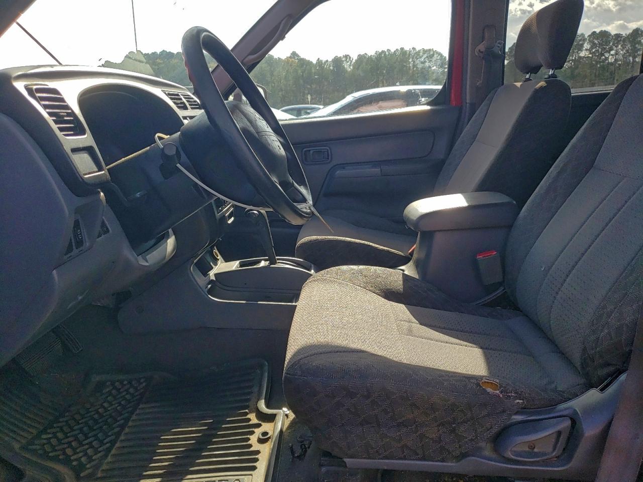 2000 Nissan Xterra Xe Red vin: 5N1ED28T1YC600634