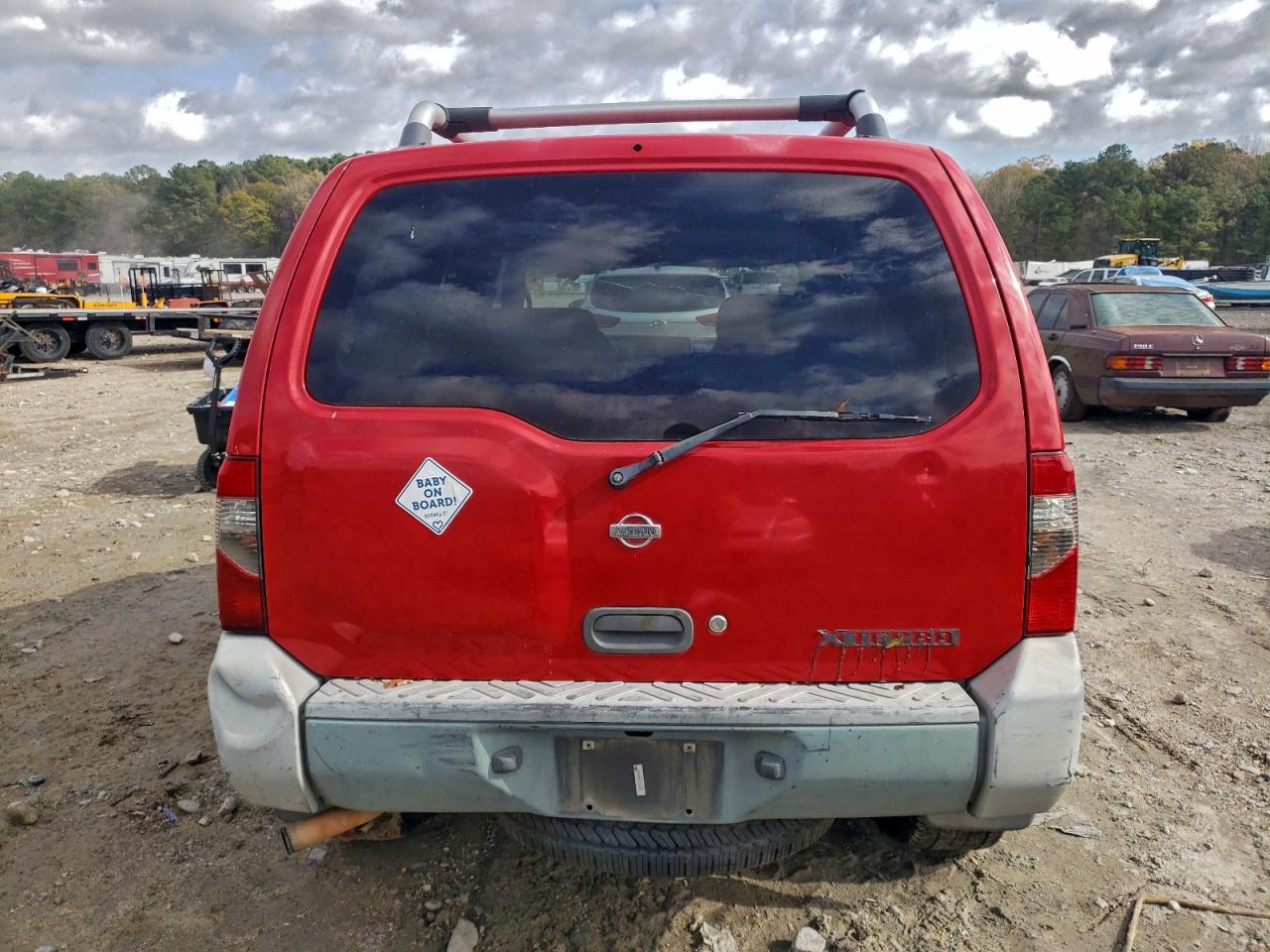 2000 Nissan Xterra Xe Red vin: 5N1ED28T1YC600634