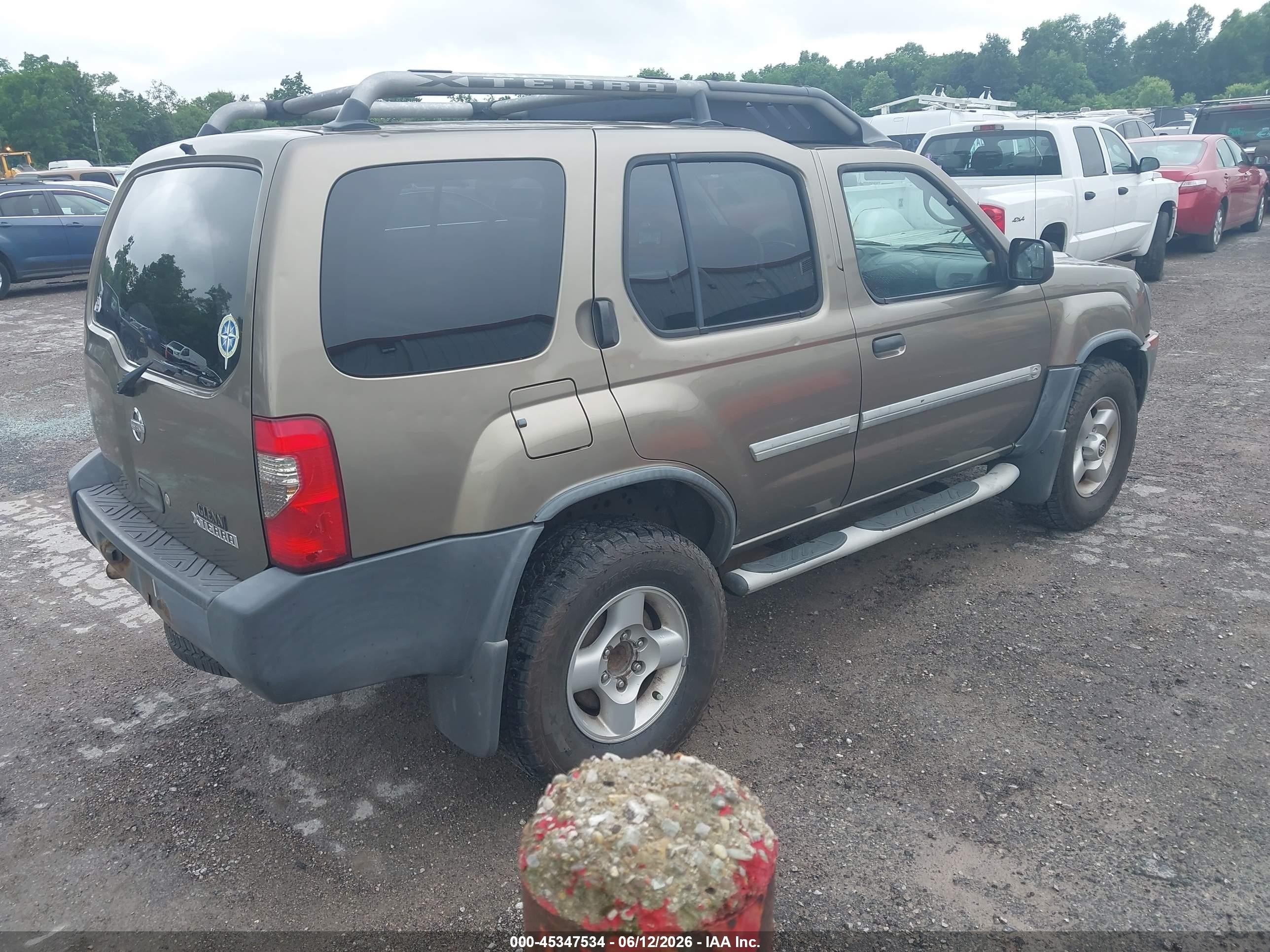 2002 Nissan Xterra Xe Gold vin: 5N1ED28T22C570101
