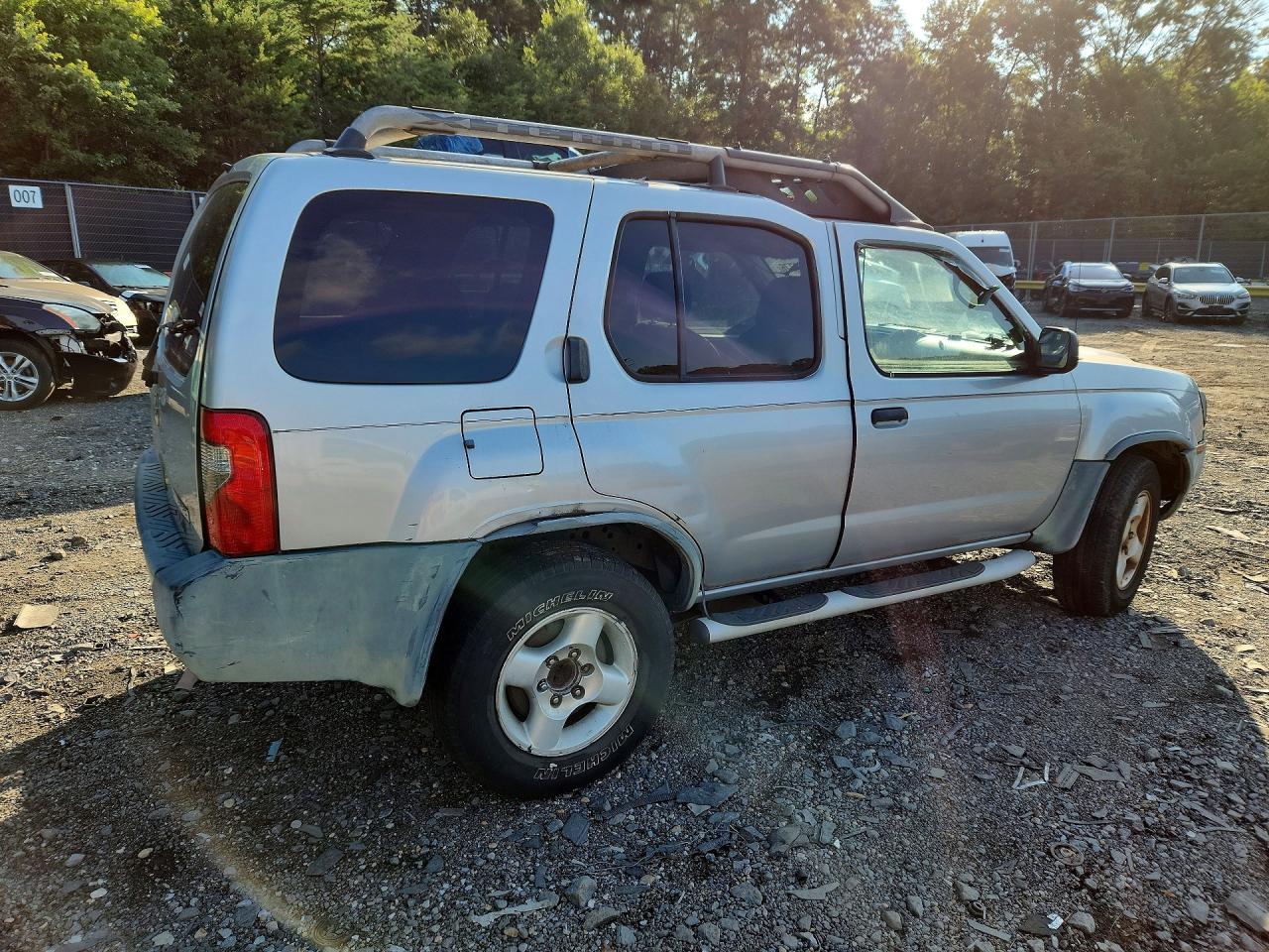 2003 Nissan Xterra Xe-v6 Silver vin: 5N1ED28T33C697327