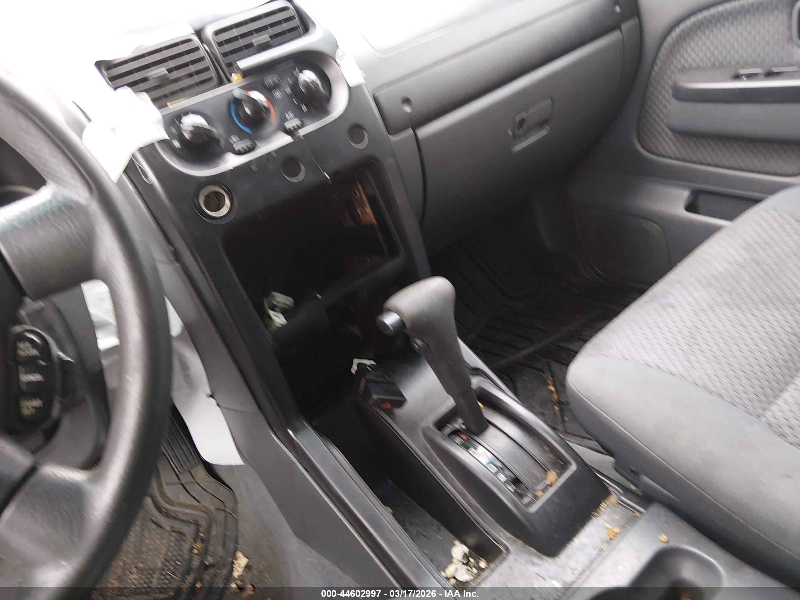 2004 Nissan Xterra Xe Burgundy vin: 5N1ED28T34C657802