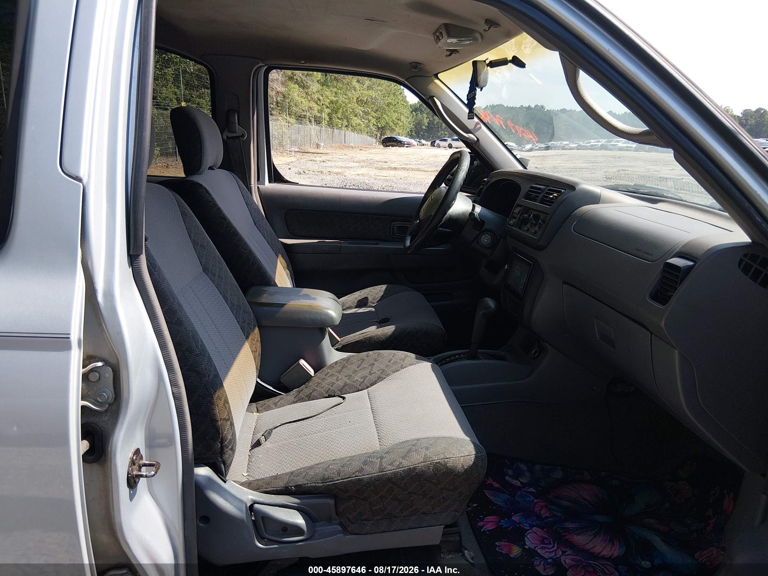 2000 Nissan Xterra Se/xe Silver vin: 5N1ED28T3YC580371