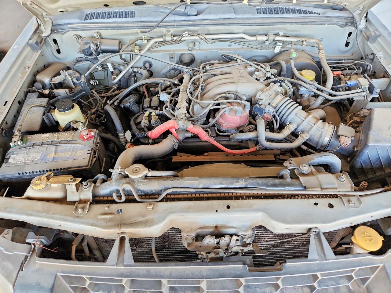 2002 Nissan Xterra Xe-v6 Серебряный vin: 5N1ED28T42C559875
