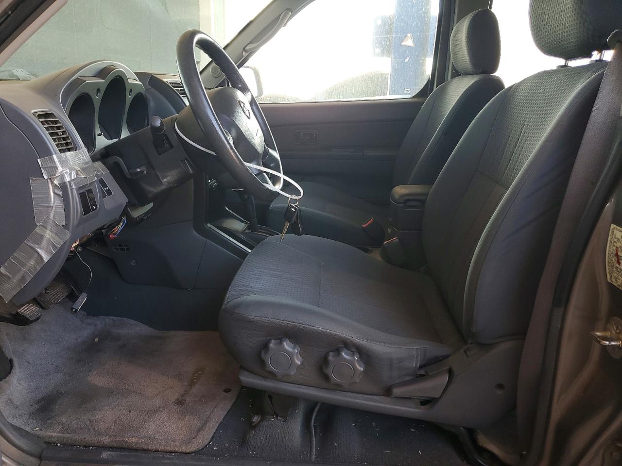 2004 Nissan Xterra Xe Gray vin: 5N1ED28T44C674821