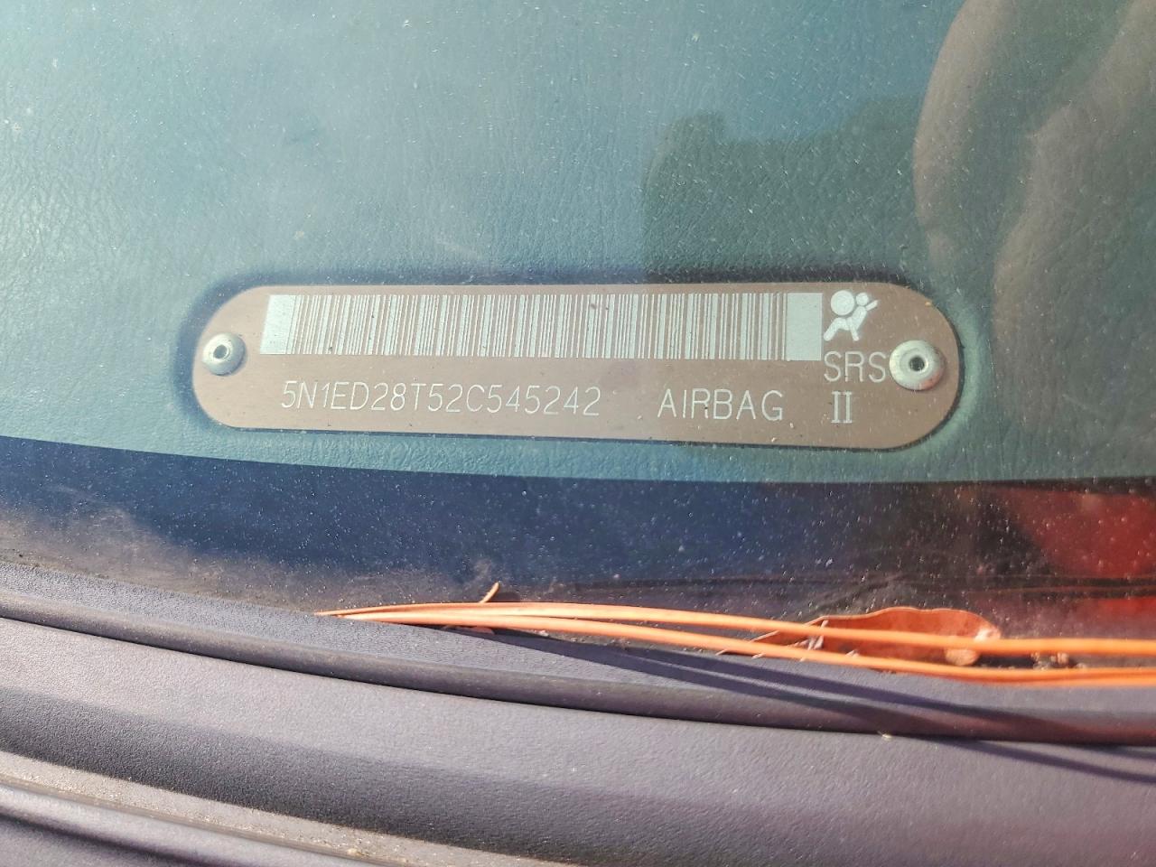 2002 Nissan Xterra Xe-v6 Burgundy vin: 5N1ED28T52C545242
