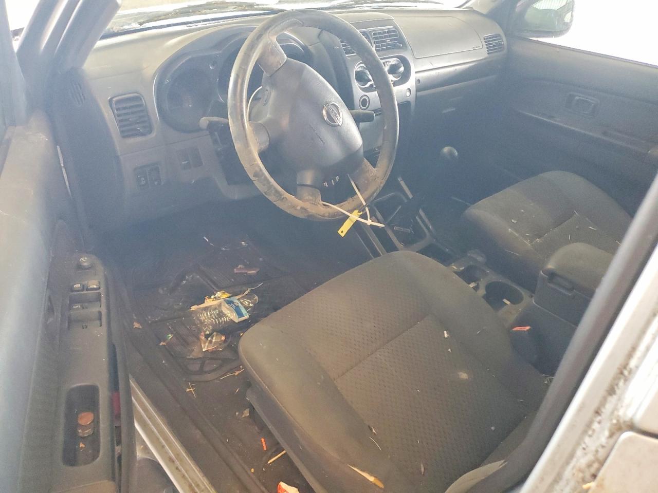 2002 Nissan Xterra Xe-v6 Silver vin: 5N1ED28T62C582977