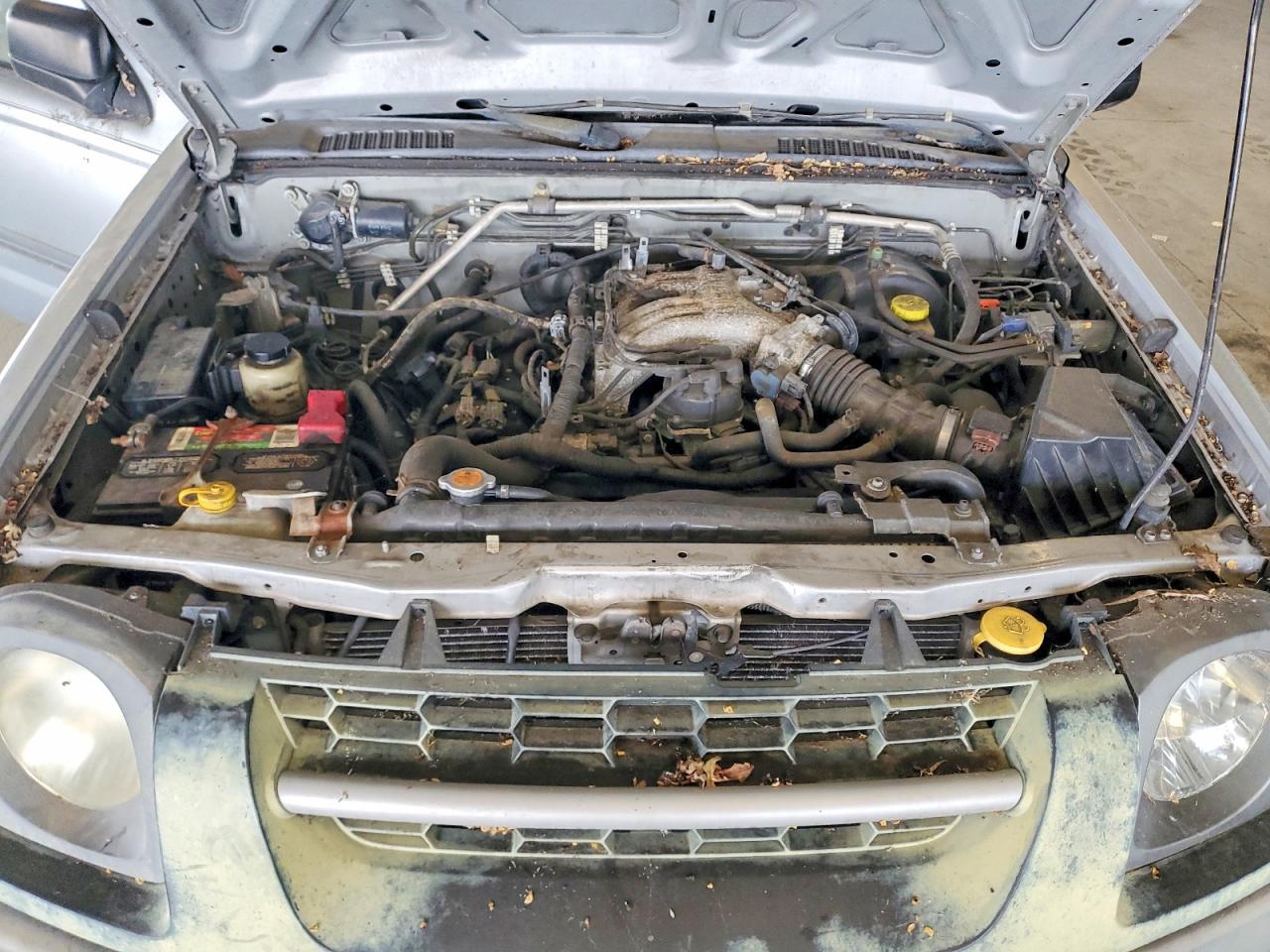 2002 Nissan Xterra Xe-v6 Silver vin: 5N1ED28T62C582977