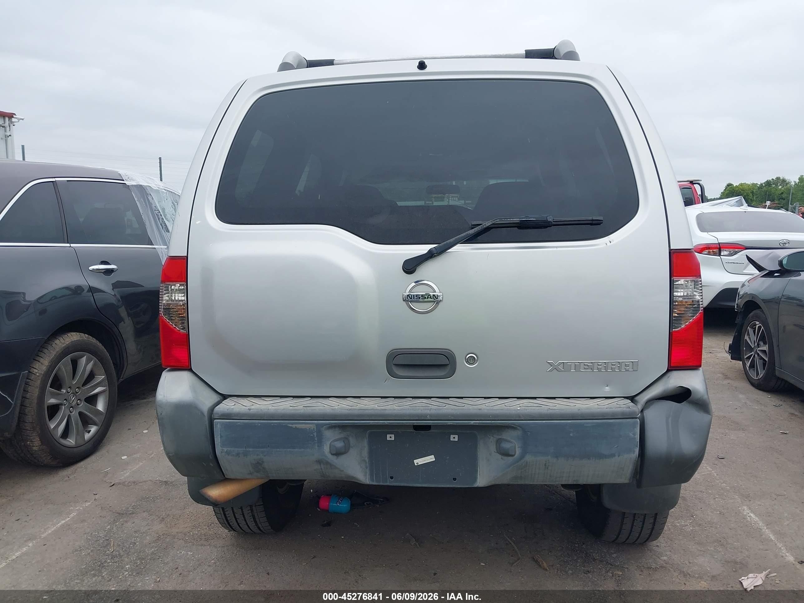 2004 Nissan Xterra Xe Silver vin: 5N1ED28T64C605533