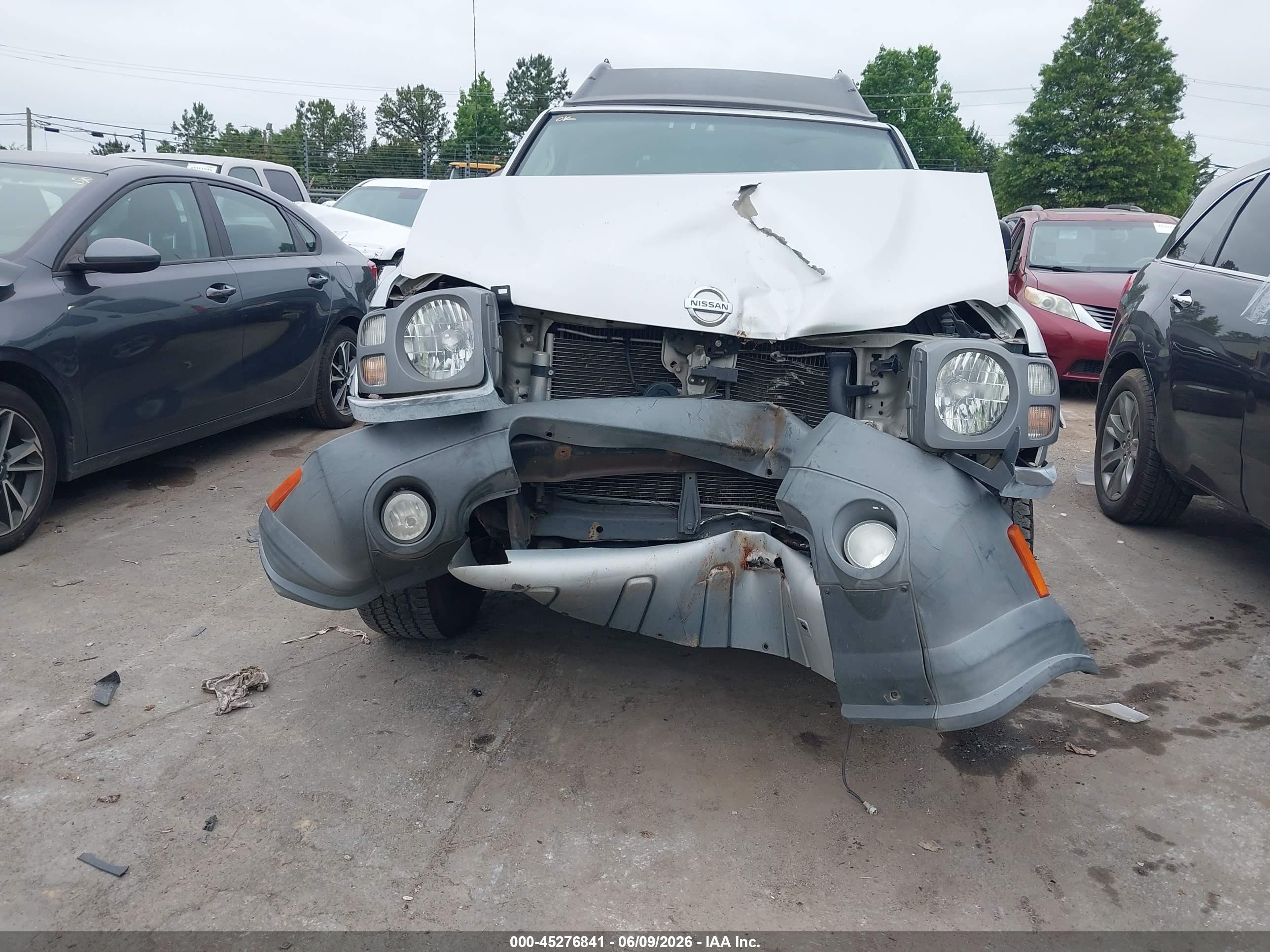 2004 Nissan Xterra Xe Silver vin: 5N1ED28T64C605533