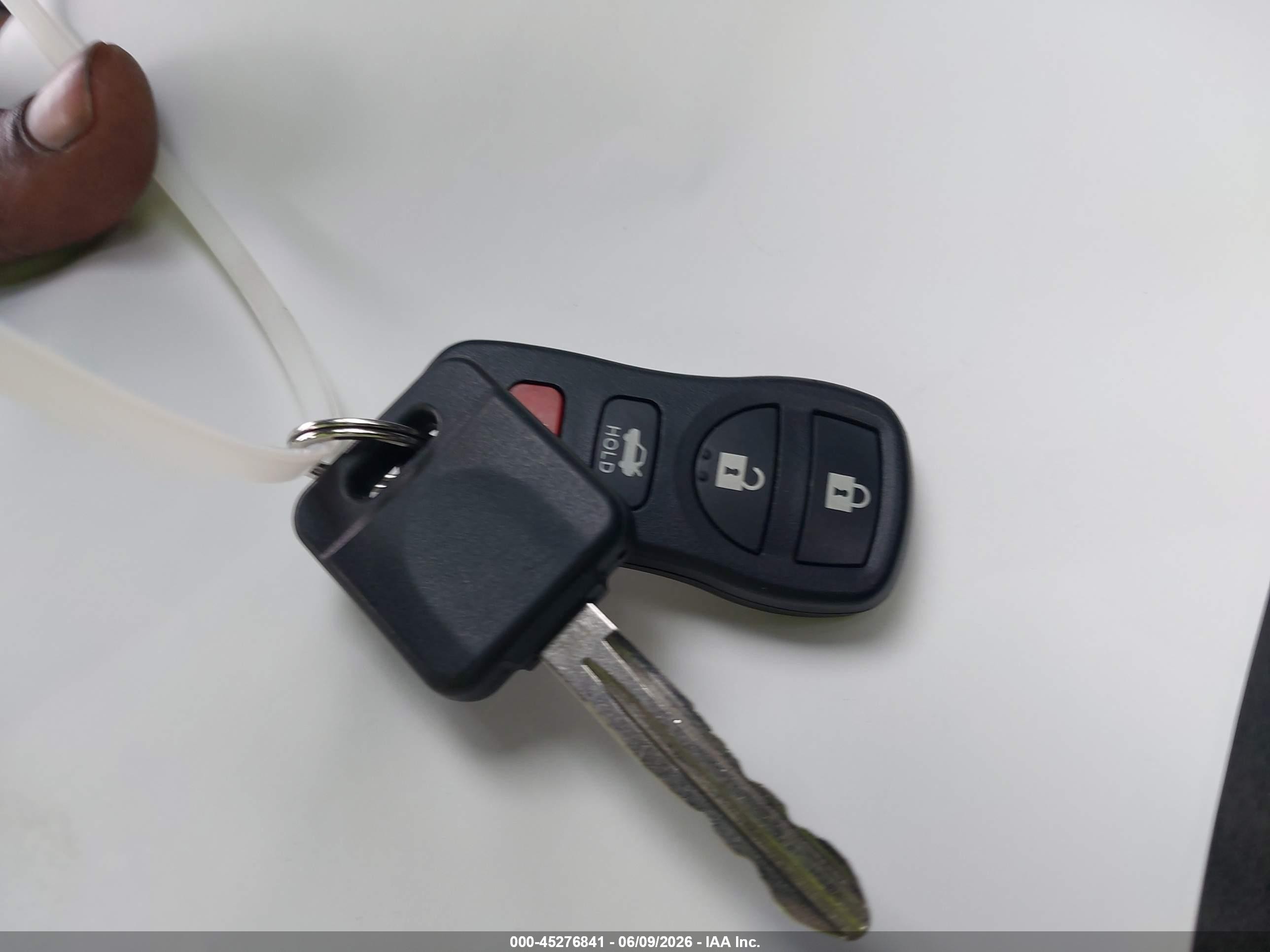 2004 Nissan Xterra Xe Silver vin: 5N1ED28T64C605533