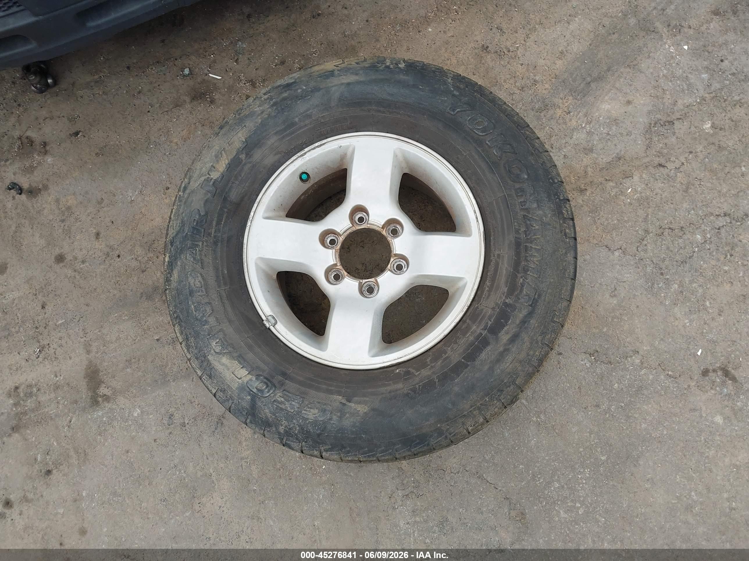 2004 Nissan Xterra Xe Silver vin: 5N1ED28T64C605533
