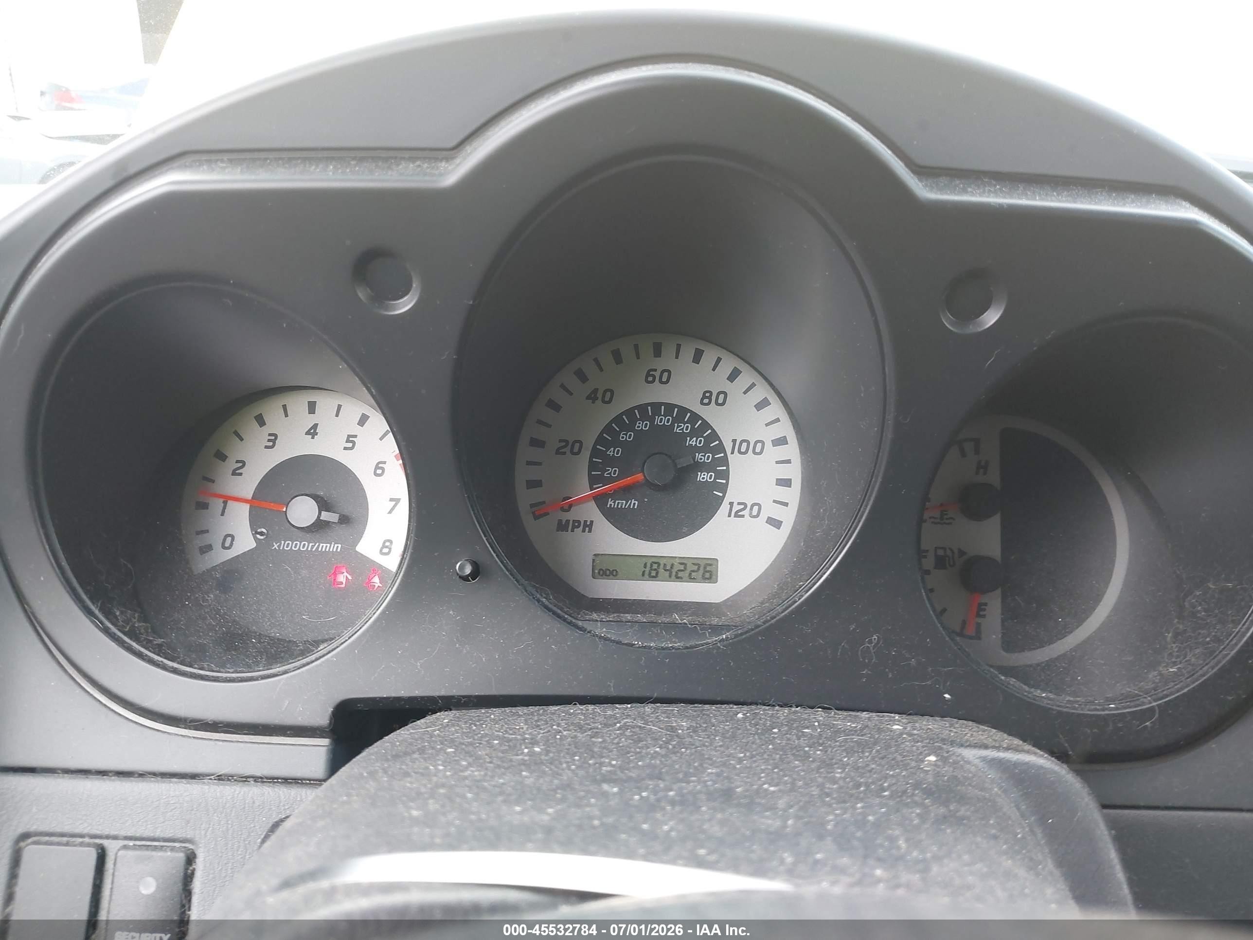 2004 Nissan Xterra Xe Yellow vin: 5N1ED28T64C663240