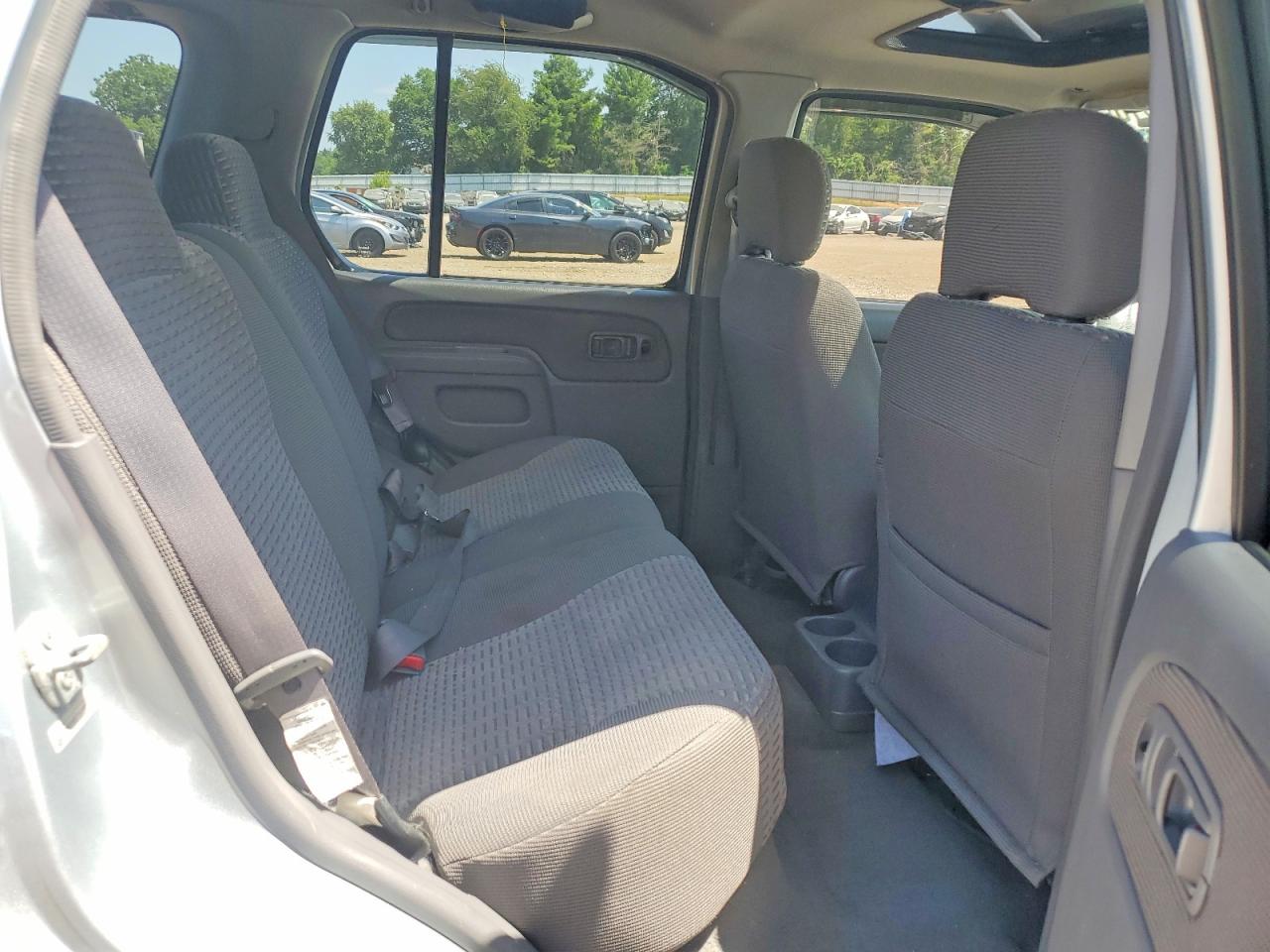 2001 Nissan Xterra Xe-v6 Silver vin: 5N1ED28T71C536668