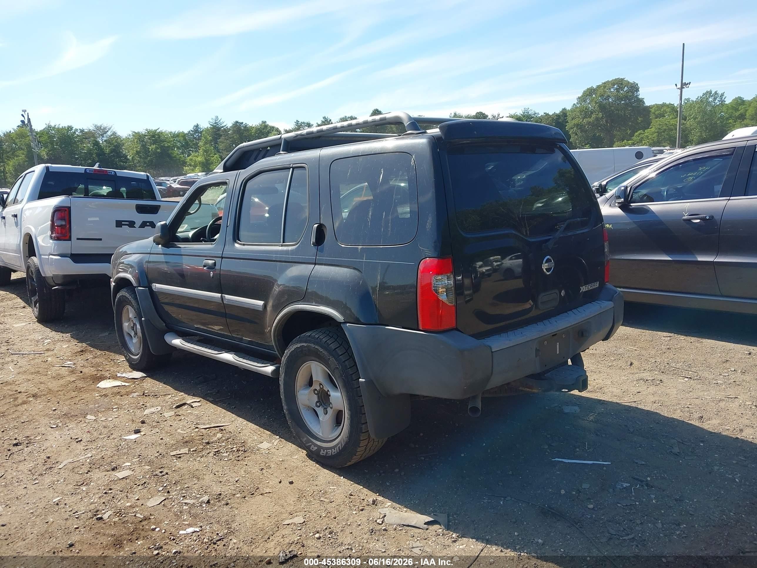 2002 Nissan Xterra Xe Black vin: 5N1ED28T72C556078