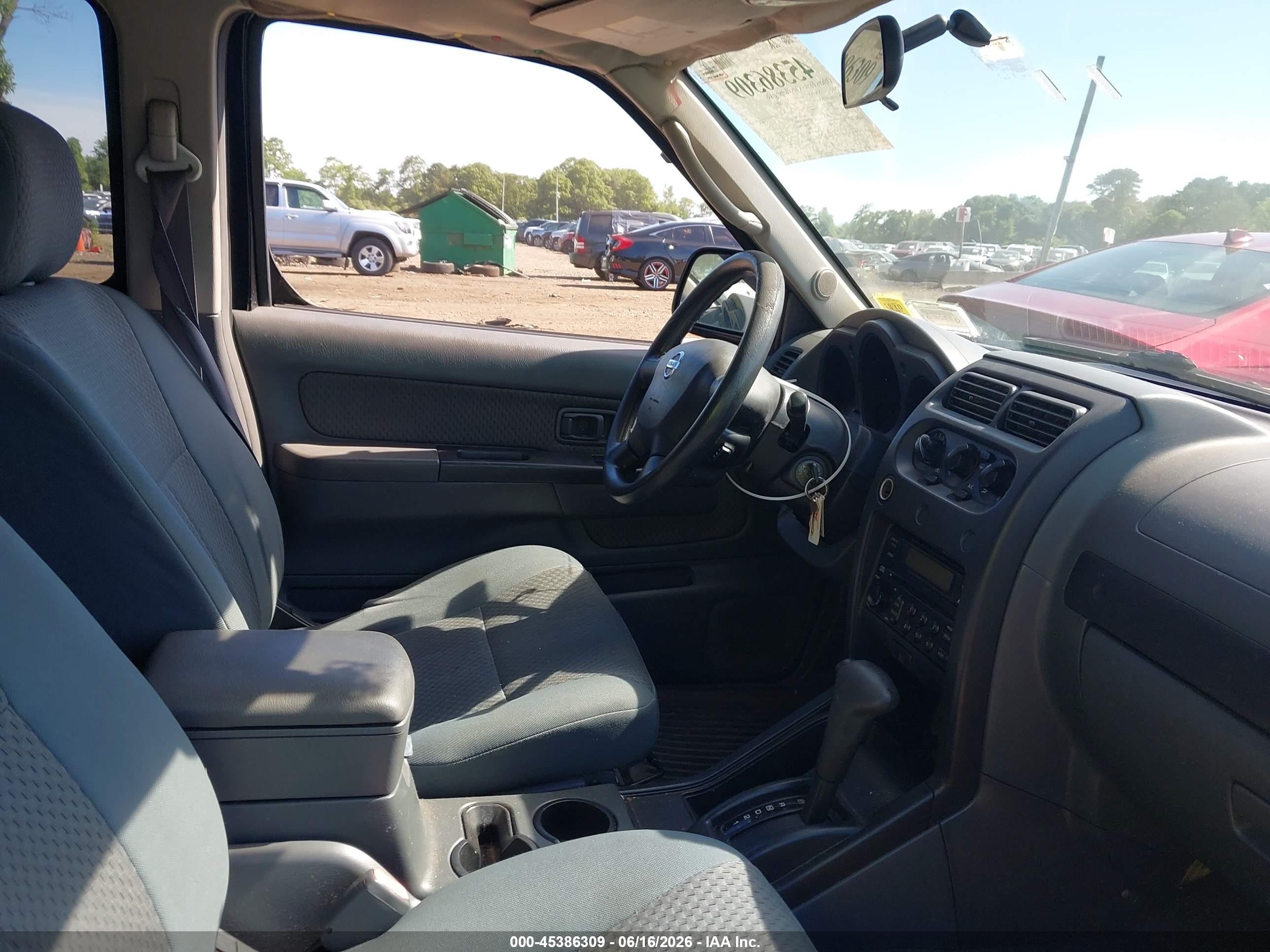2002 Nissan Xterra Xe Black vin: 5N1ED28T72C556078