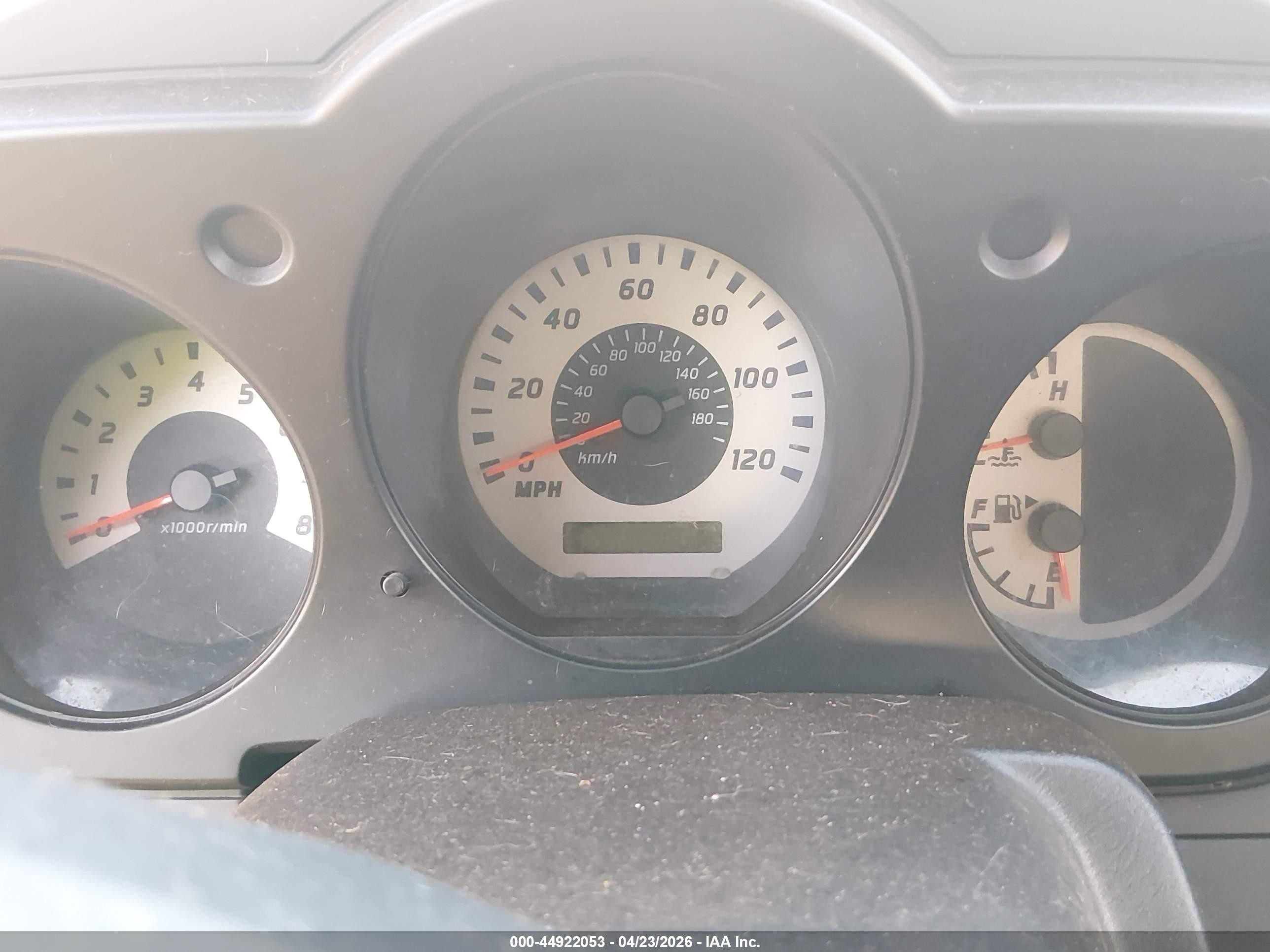 2004 Nissan Xterra Xe Серебряный vin: 5N1ED28T74C661481