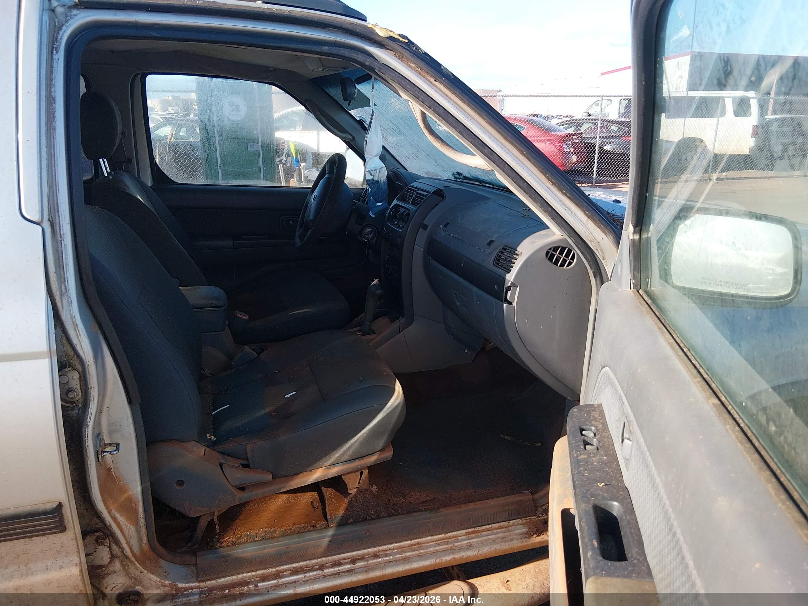 2004 Nissan Xterra Xe Серебряный vin: 5N1ED28T74C661481