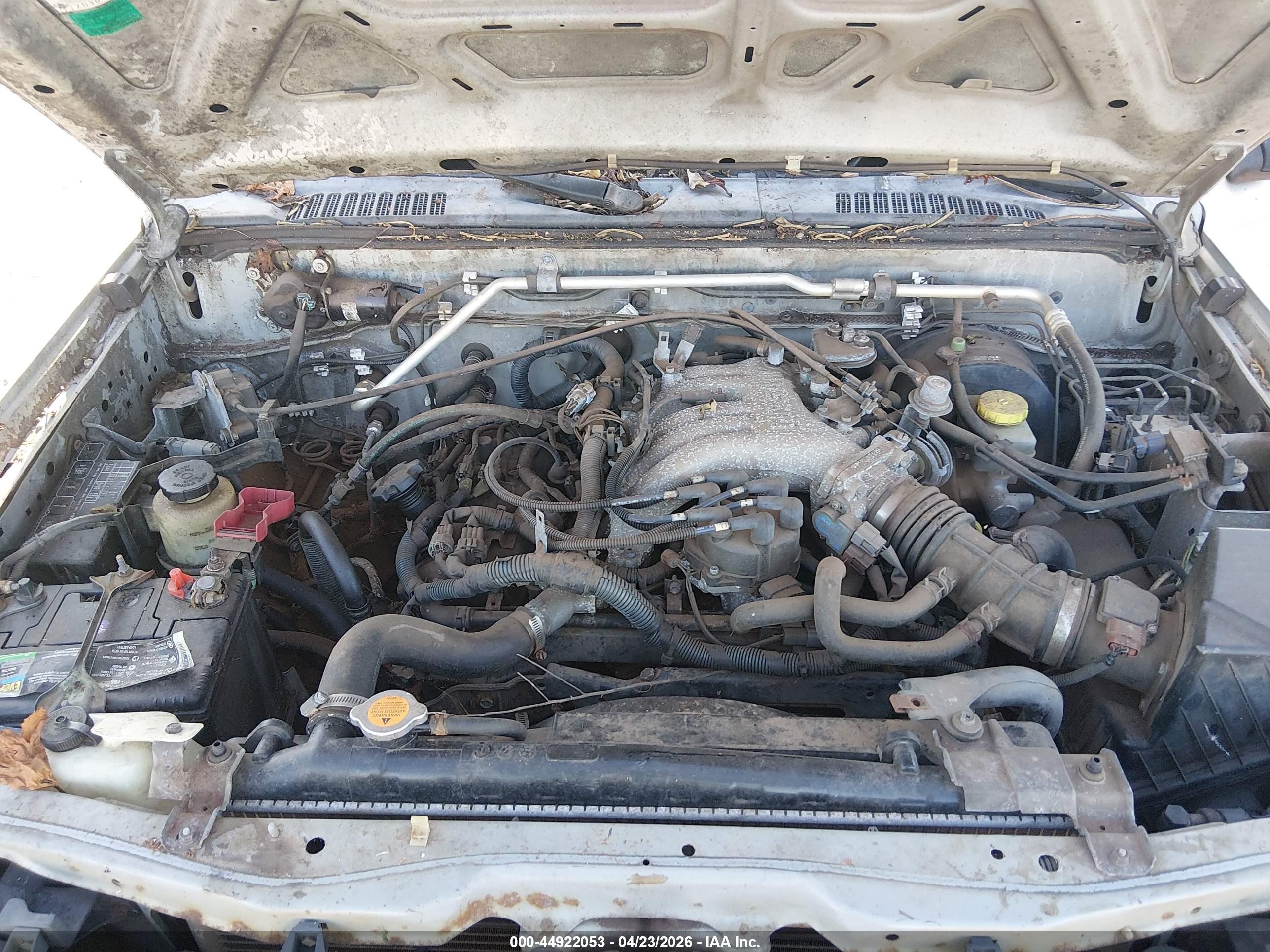 2004 Nissan Xterra Xe Серебряный vin: 5N1ED28T74C661481