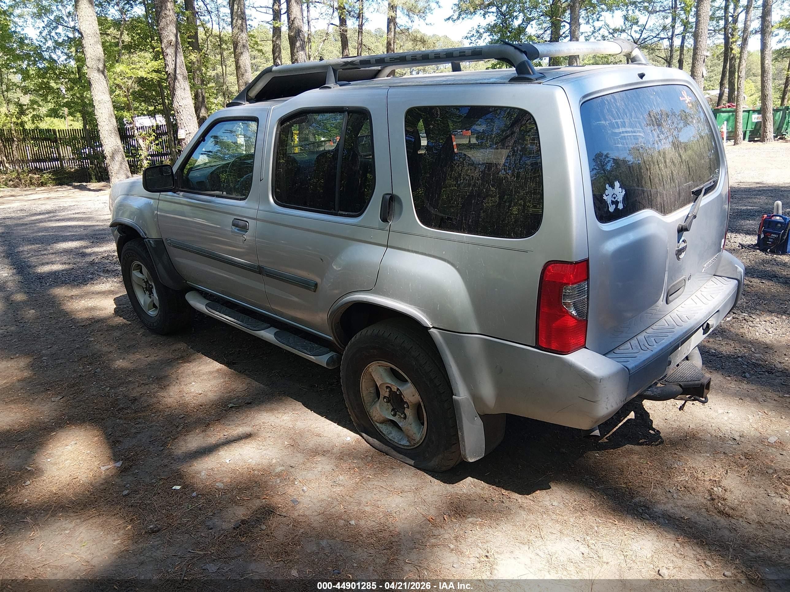 2004 Nissan Xterra Xe Silver vin: 5N1ED28T74C668799