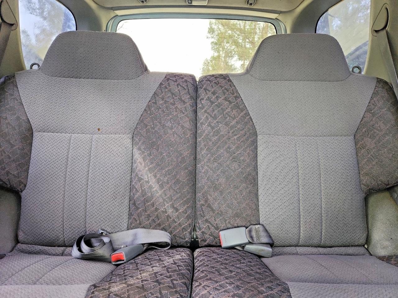 2000 Nissan Xterra Xe-v6 Silver vin: 5N1ED28TXYC533824
