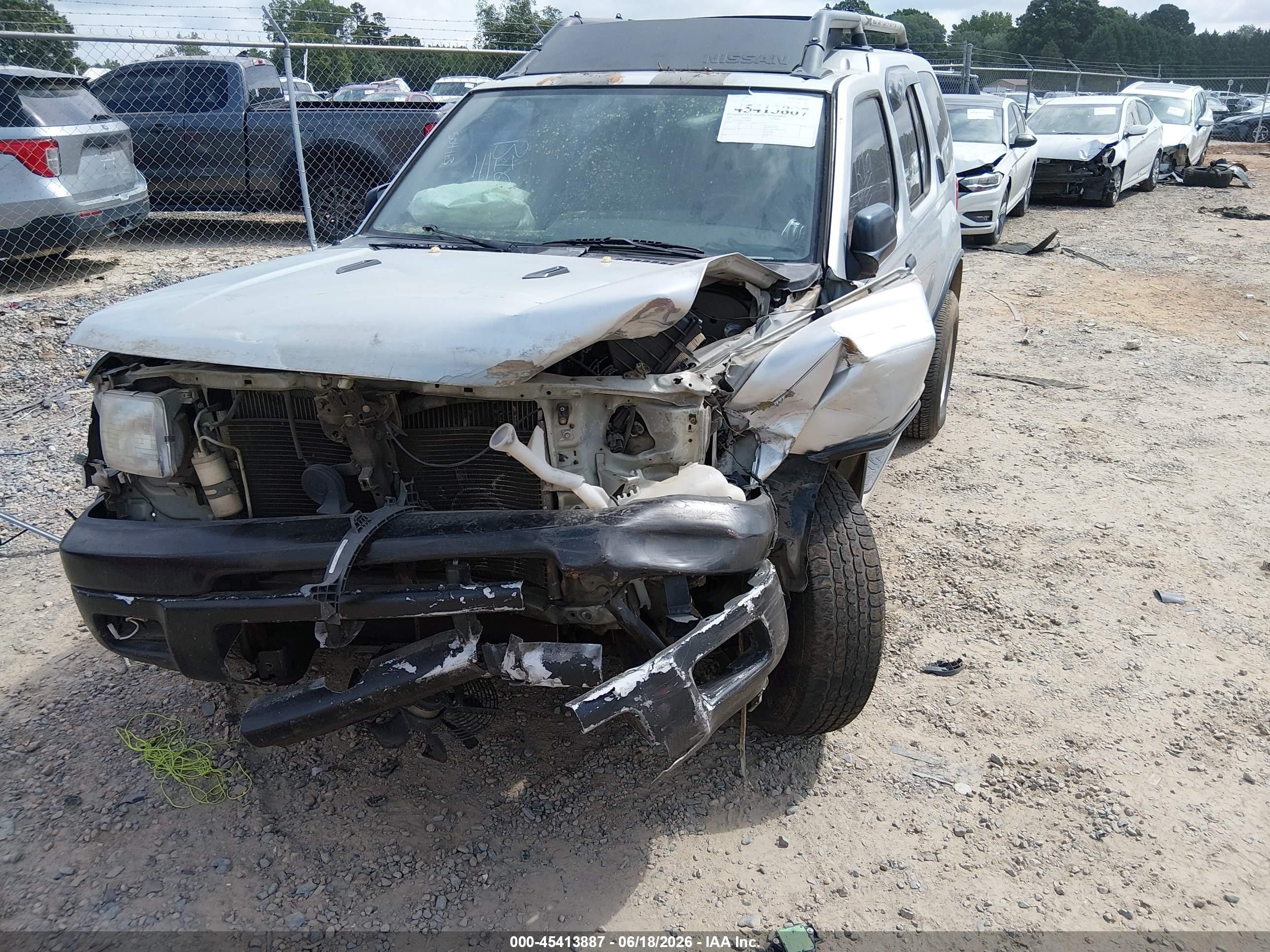 2001 Nissan Xterra Xe Silver vin: 5N1ED28Y01C504463