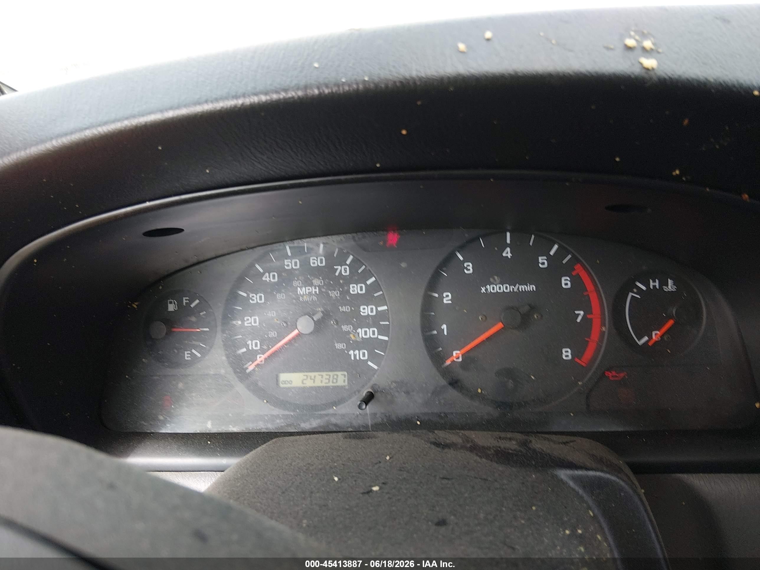 2001 Nissan Xterra Xe Silver vin: 5N1ED28Y01C504463