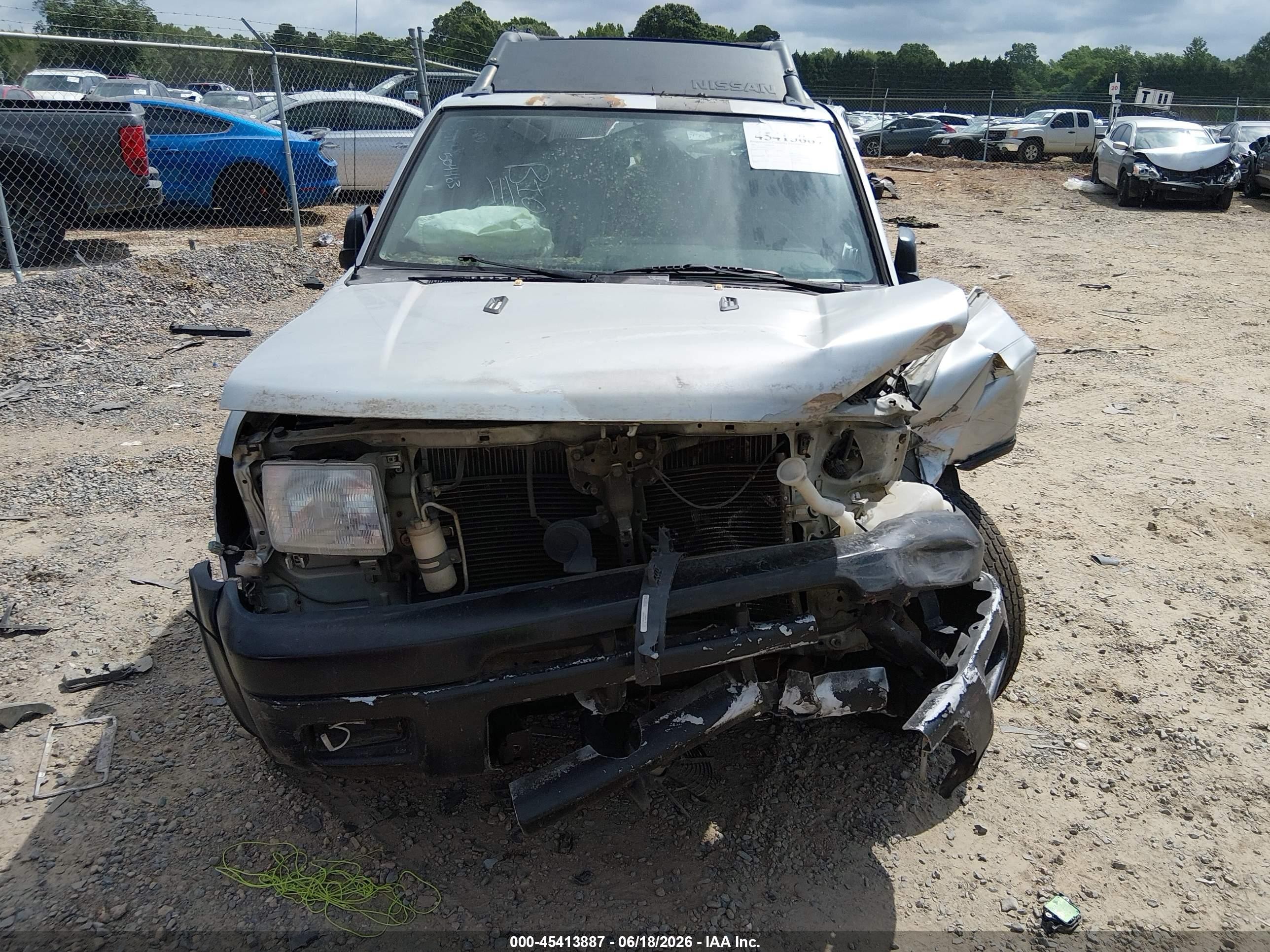 2001 Nissan Xterra Xe Silver vin: 5N1ED28Y01C504463