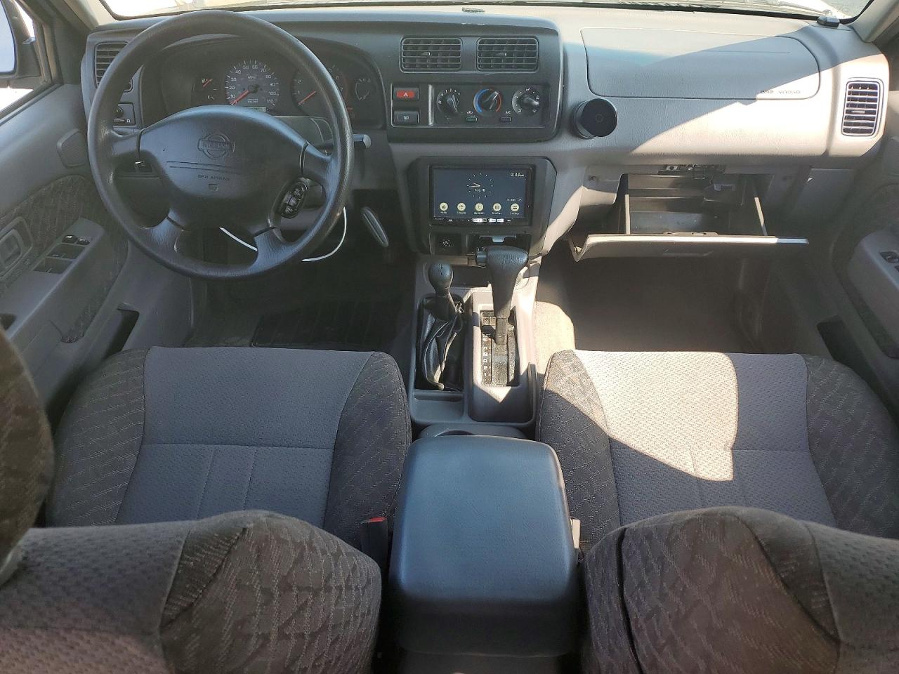 2000 Nissan Xterra Xe-v6 Silver vin: 5N1ED28Y0YC508765