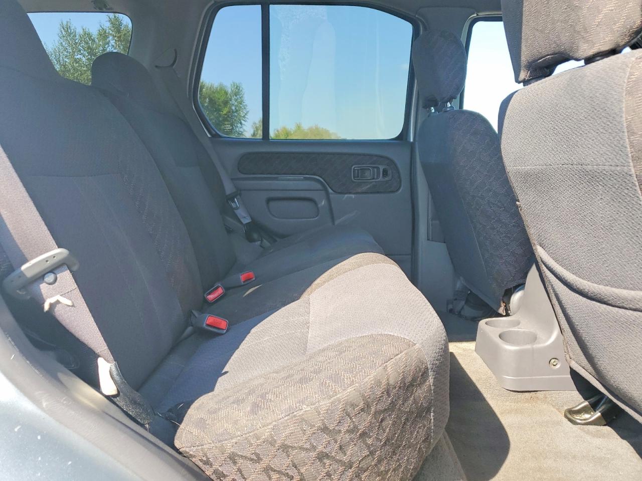 2000 Nissan Xterra Xe-v6 Silver vin: 5N1ED28Y0YC508765