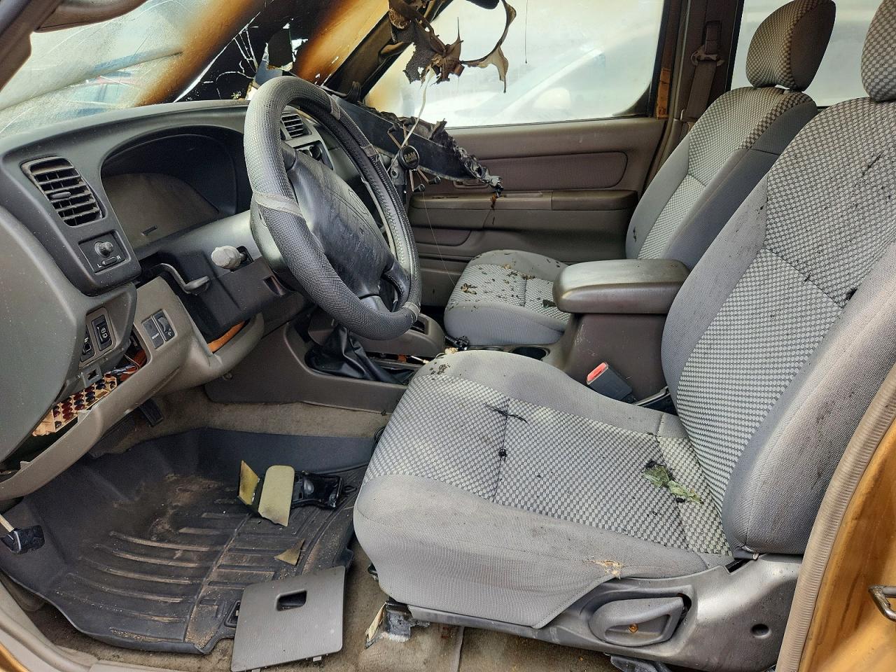 2000 Nissan Xterra Xe-v6 Оранжевый vin: 5N1ED28Y0YC592960