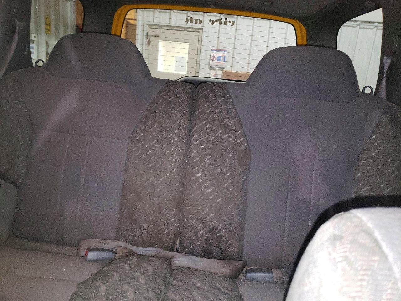 2001 Nissan Xterra Xe-v6 Yellow vin: 5N1ED28Y11C553543
