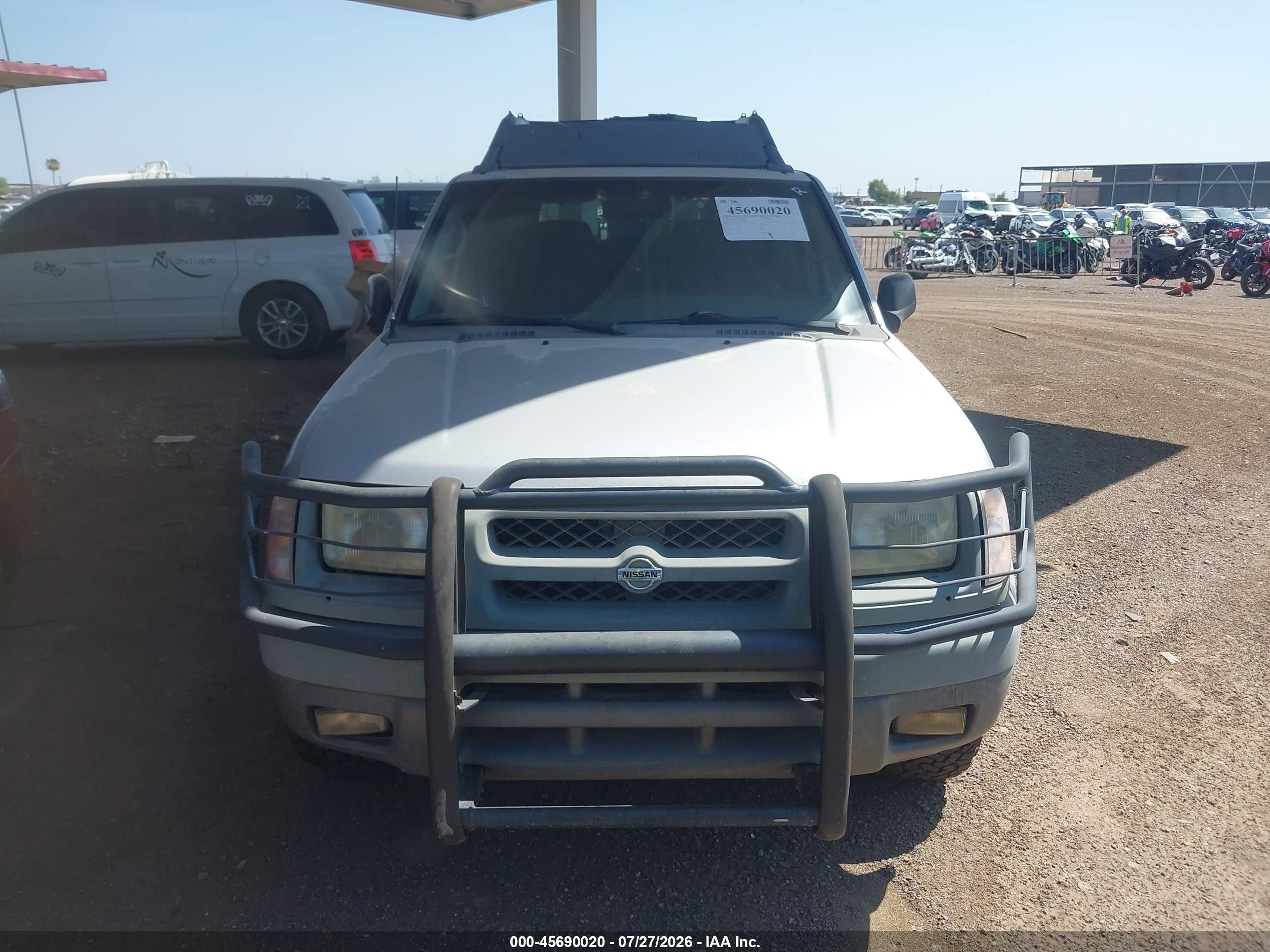 2001 Nissan Xterra Xe Silver vin: 5N1ED28Y11C553686