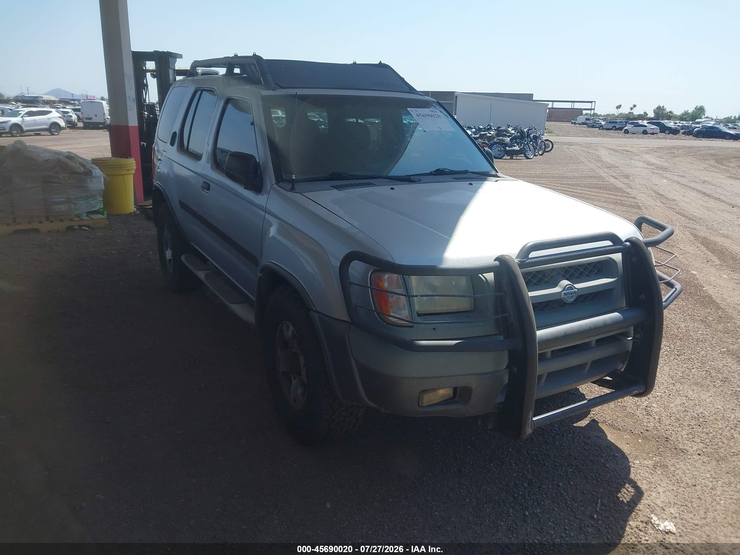 2001 Nissan Xterra Xe Silver vin: 5N1ED28Y11C553686