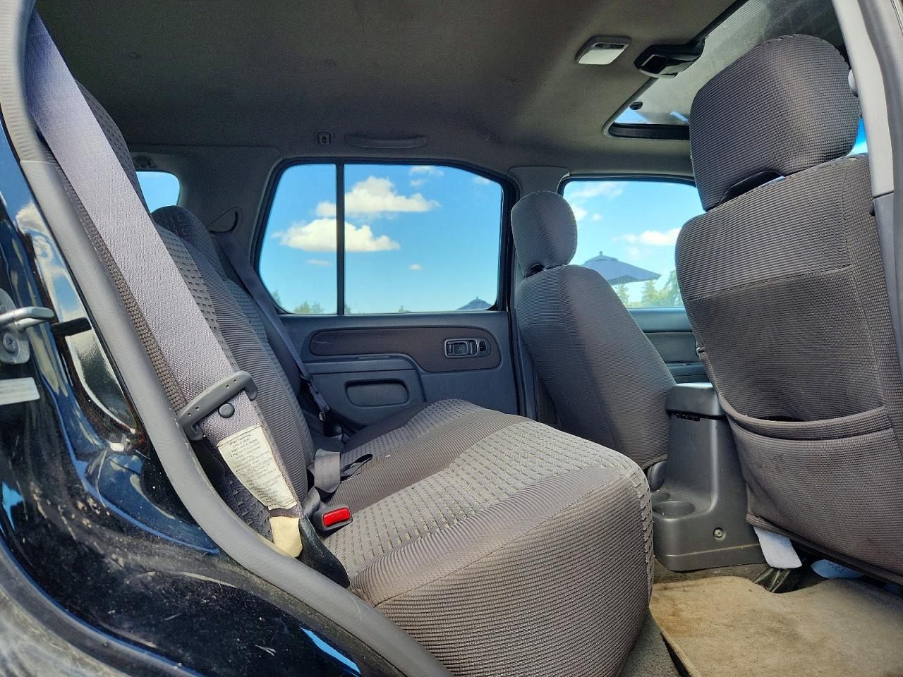 2001 Nissan Xterra Xe-v6 Black vin: 5N1ED28Y11C574831