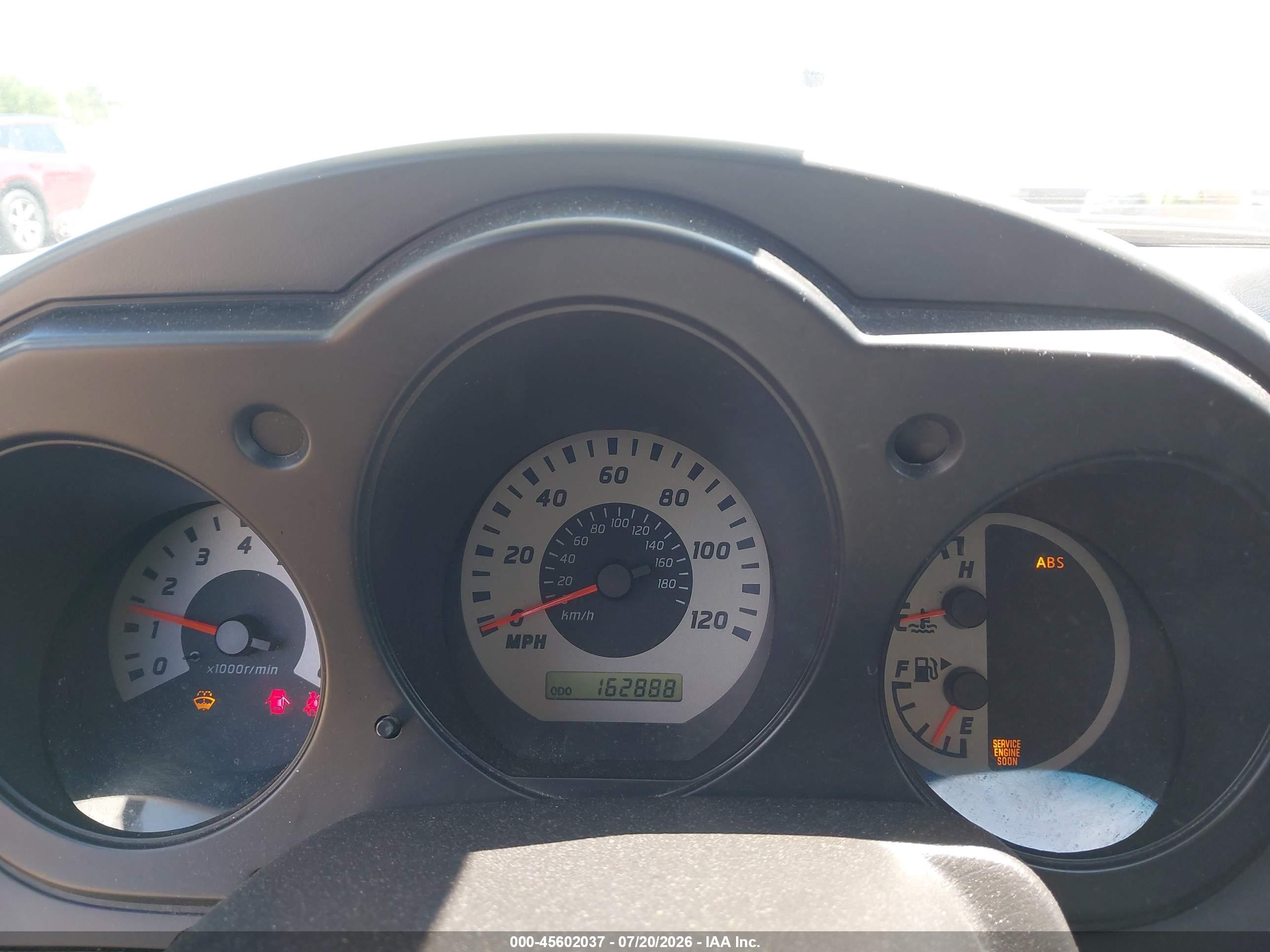 2004 Nissan Xterra Xe White vin: 5N1ED28Y14C607010