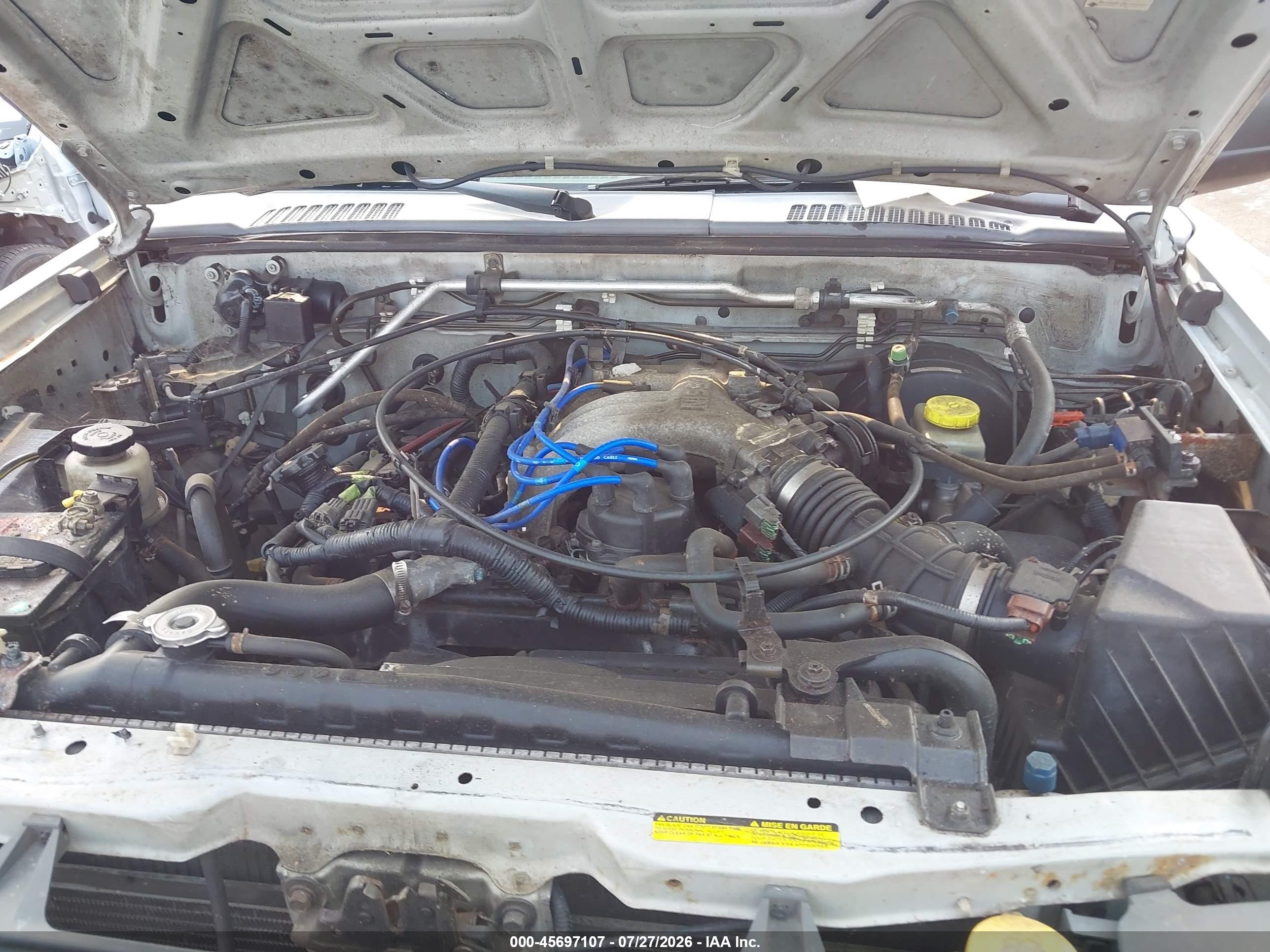 2001 Nissan Xterra Xe Silver vin: 5N1ED28Y21C541384
