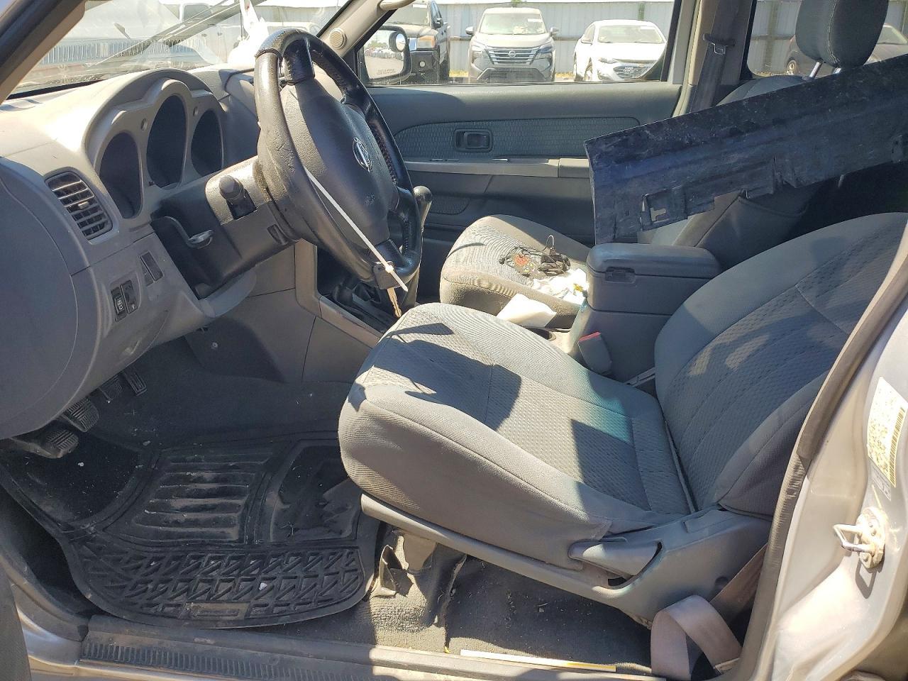 2002 Nissan Xterra Xe-v6 Silver vin: 5N1ED28Y22C576993