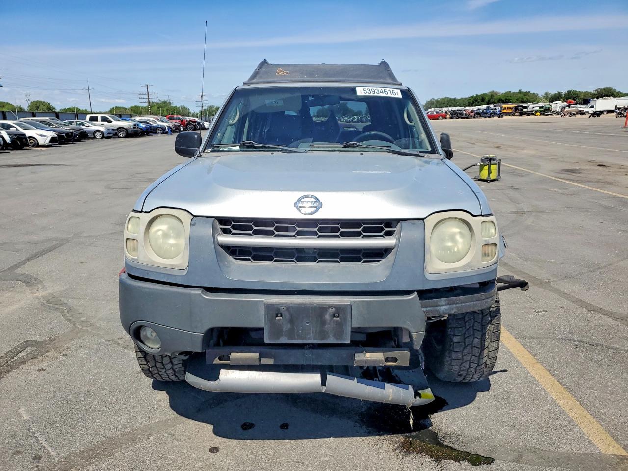 2002 Nissan Xterra Xe-v6 Silver vin: 5N1ED28Y22C576993