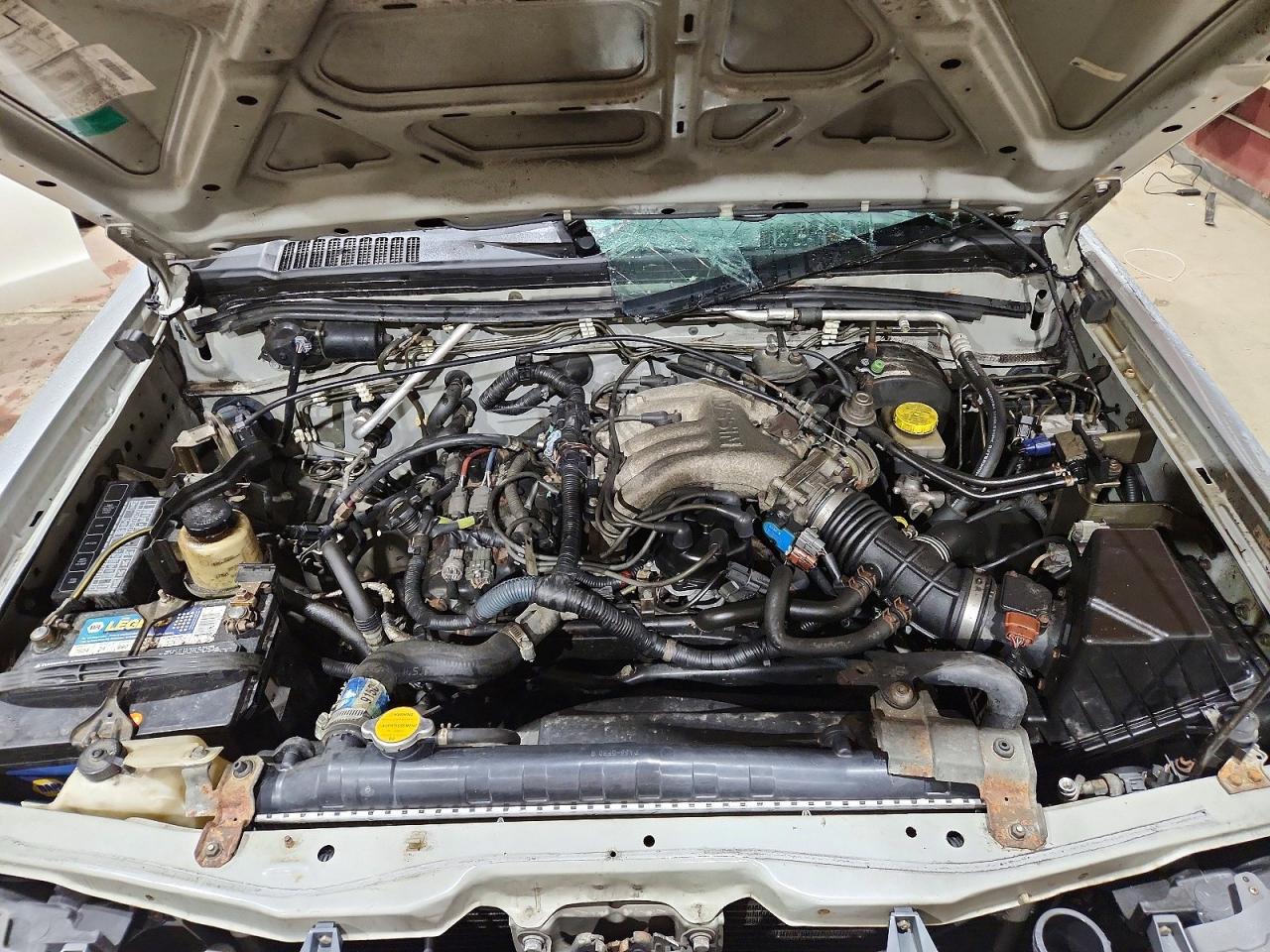 2003 Nissan Xterra Xe-v6 Silver vin: 5N1ED28Y23C679297