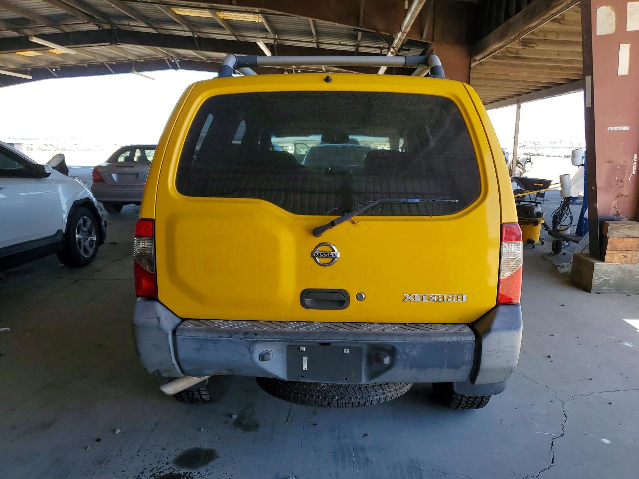 2003 Nissan Xterra Xe-v6 Yellow vin: 5N1ED28Y33C695718